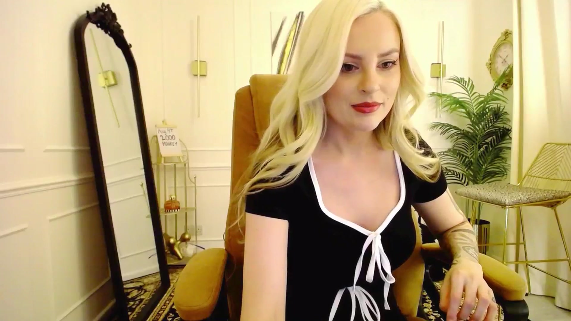 Gallery image thumbnail from K3lly's myfreecams stream on, 08/07/2025, 22:39 image 11 of 20