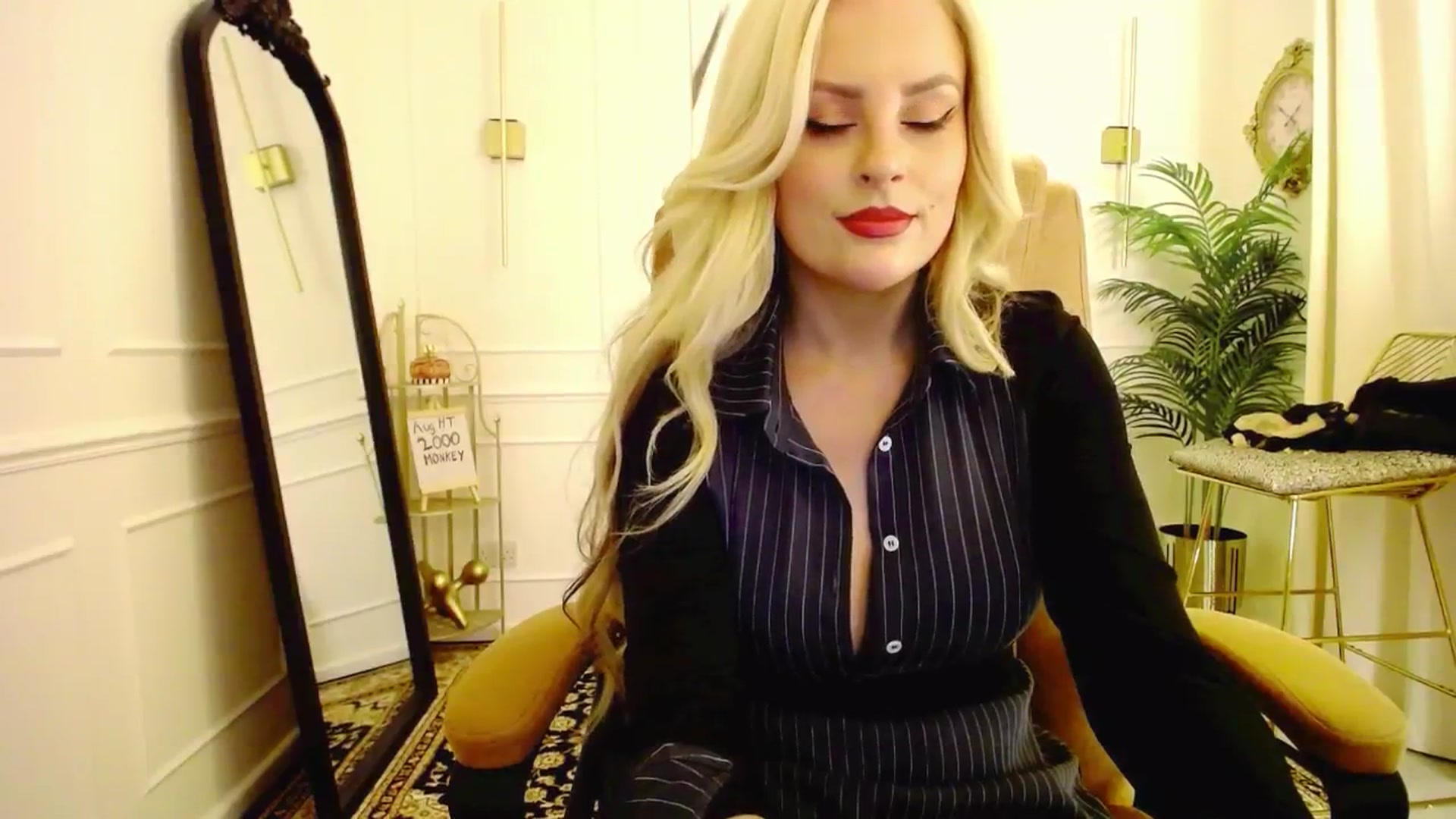 Gallery image thumbnail from K3lly's myfreecams stream on, 08/10/2025, 24:09 image 13 of 20