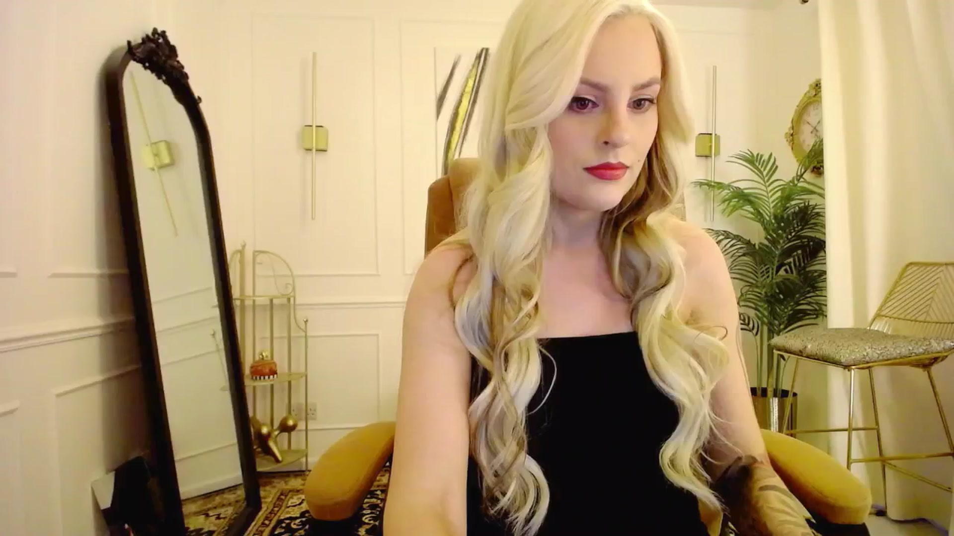 Gallery image thumbnail from K3lly's myfreecams stream on, 08/21/2025, 19:53 image 7 of 20