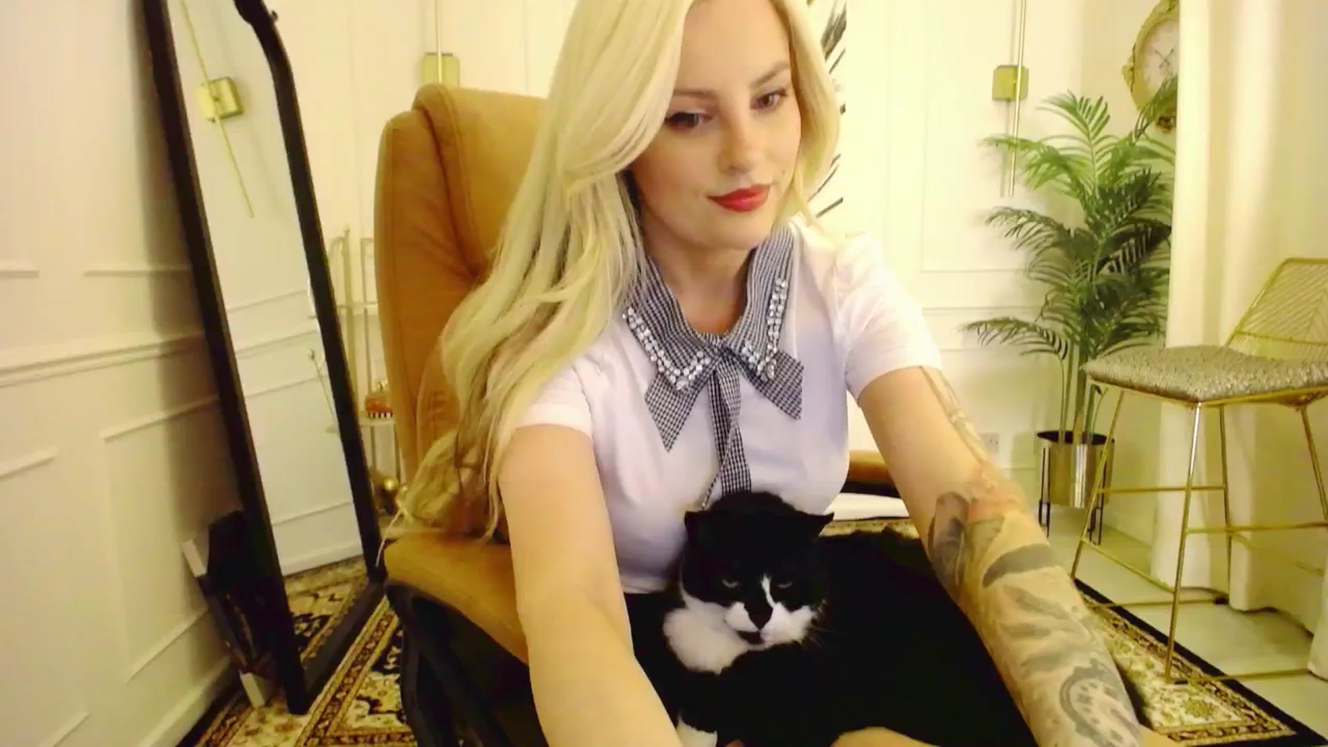 Gallery image thumbnail from K3lly's myfreecams stream on, 08/26/2025, 23:11 image 4 of 20