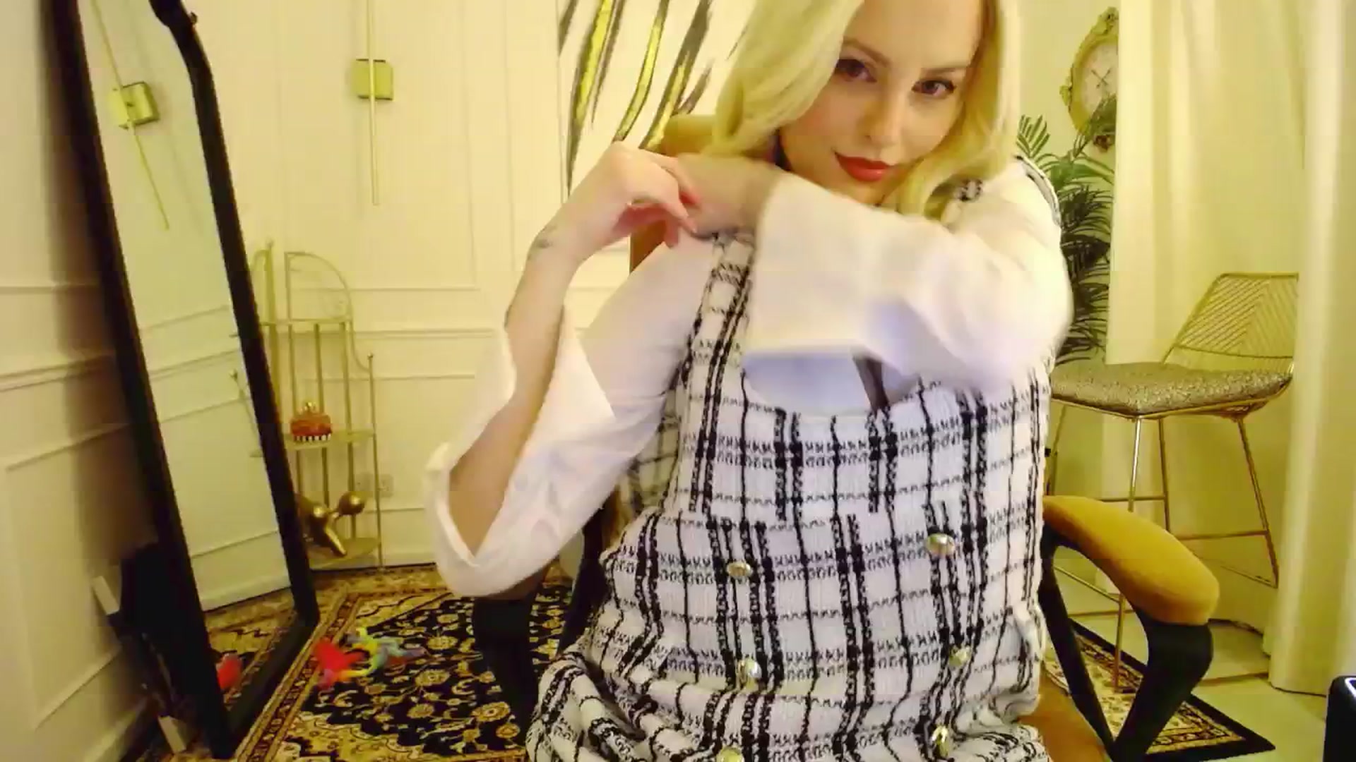 Gallery image thumbnail from K3lly's myfreecams stream on, 08/28/2025, 24:02 image 2 of 20