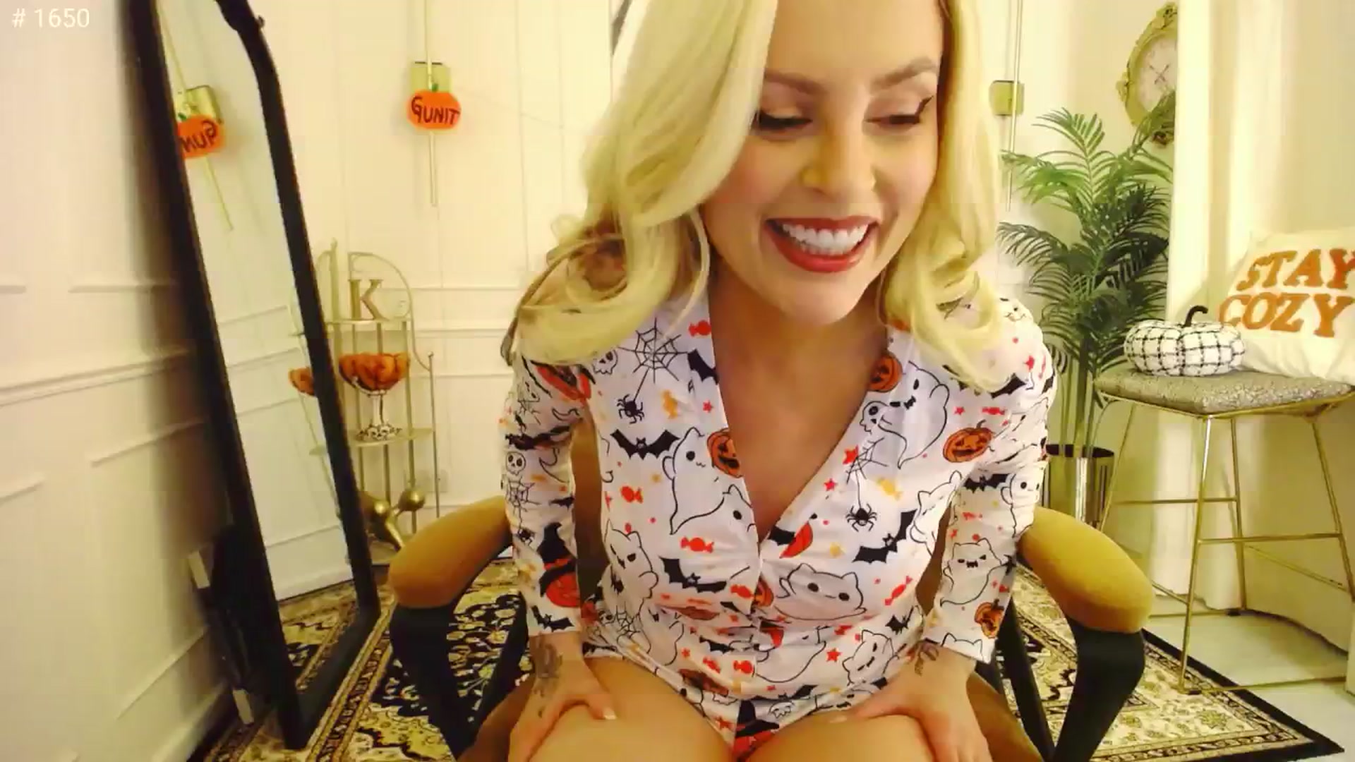 Gallery image thumbnail from K3lly's myfreecams stream on, 10/02/2025, 01:32 image 1 of 20
