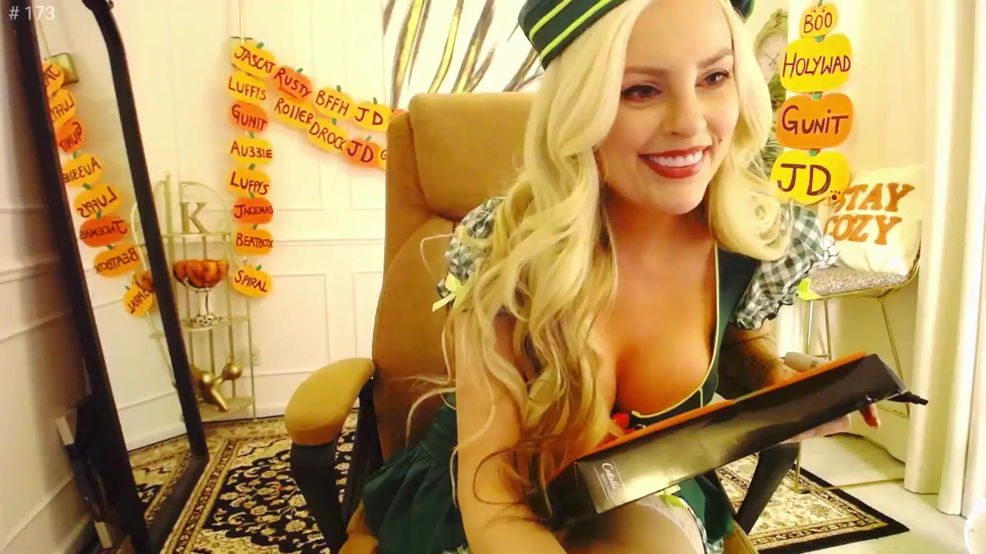 Gallery image thumbnail from K3lly's myfreecams stream on, 10/08/2025, 03:33 image 5 of 20