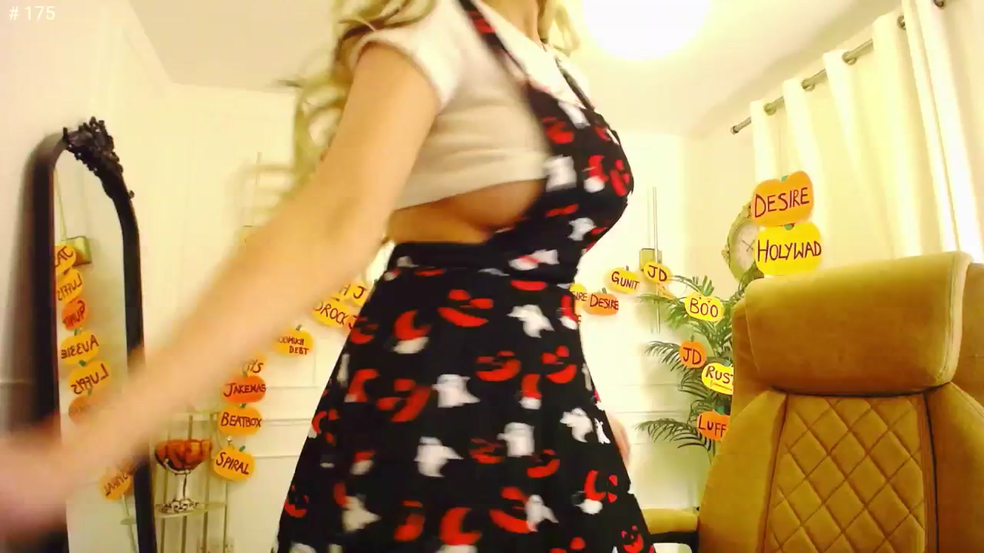 Gallery image thumbnail from K3lly's myfreecams stream on, 10/08/2025, 23:55 image 11 of 20