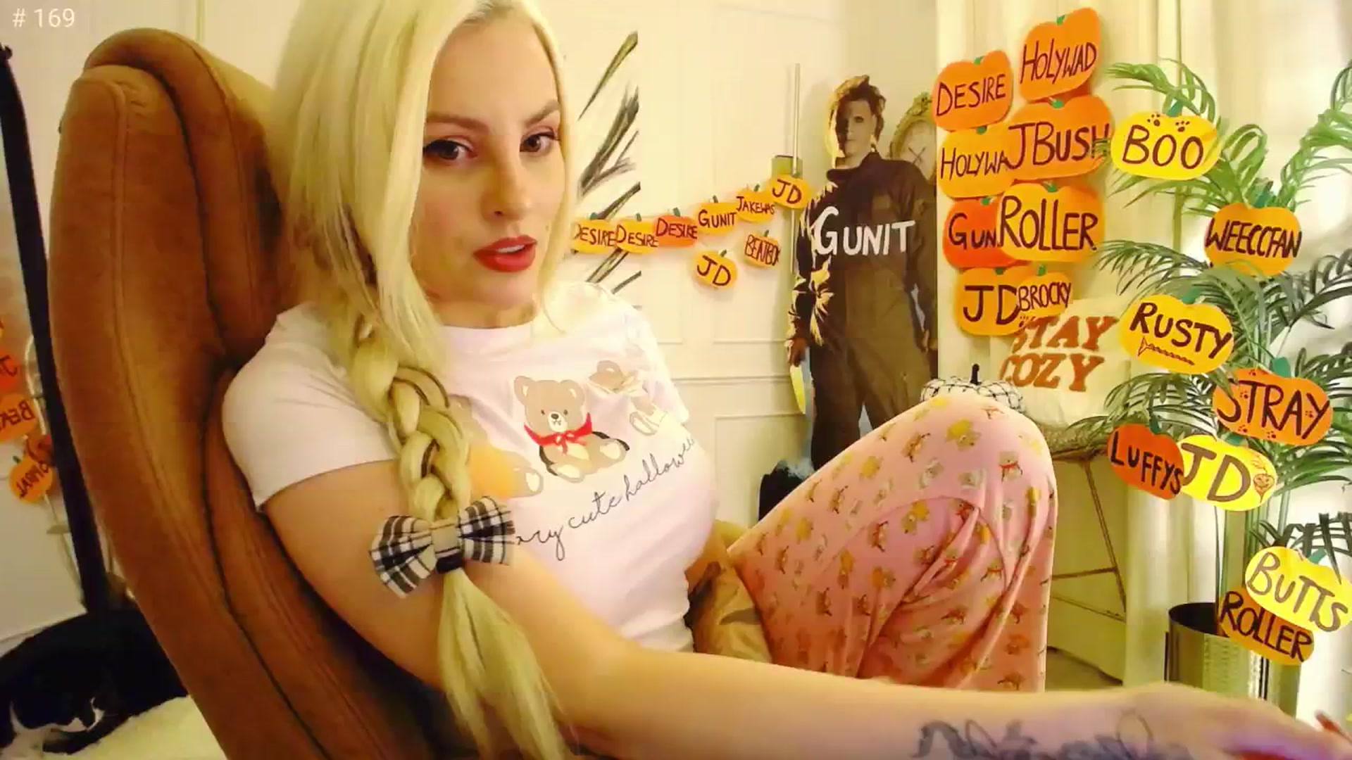 Gallery image thumbnail from K3lly's myfreecams stream on, 10/17/2025, 24:35 image 11 of 20