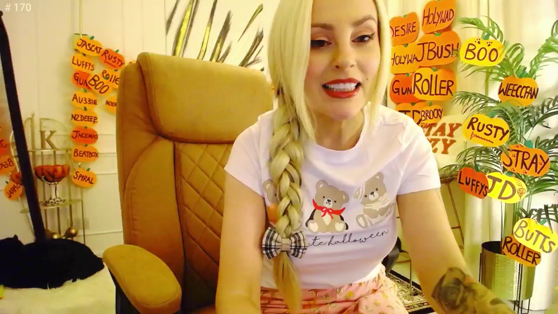 Gallery image thumbnail from K3lly's myfreecams stream on, 10/17/2025, 24:35 image 4 of 20