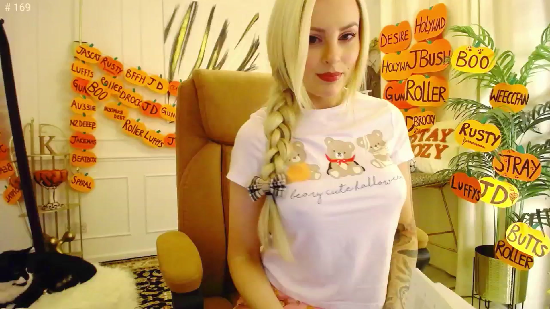 Gallery image thumbnail from K3lly's myfreecams stream on, 10/17/2025, 24:35 image 9 of 20
