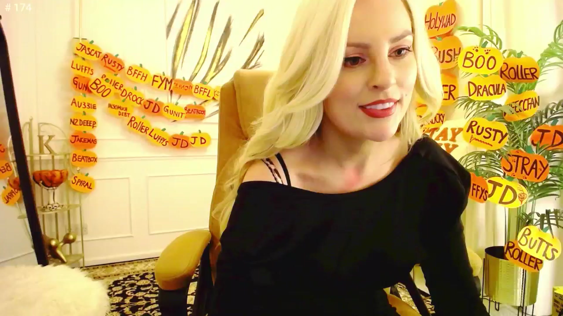 Gallery image thumbnail from K3lly's myfreecams stream on, 10/18/2025, 02:46 image 16 of 20