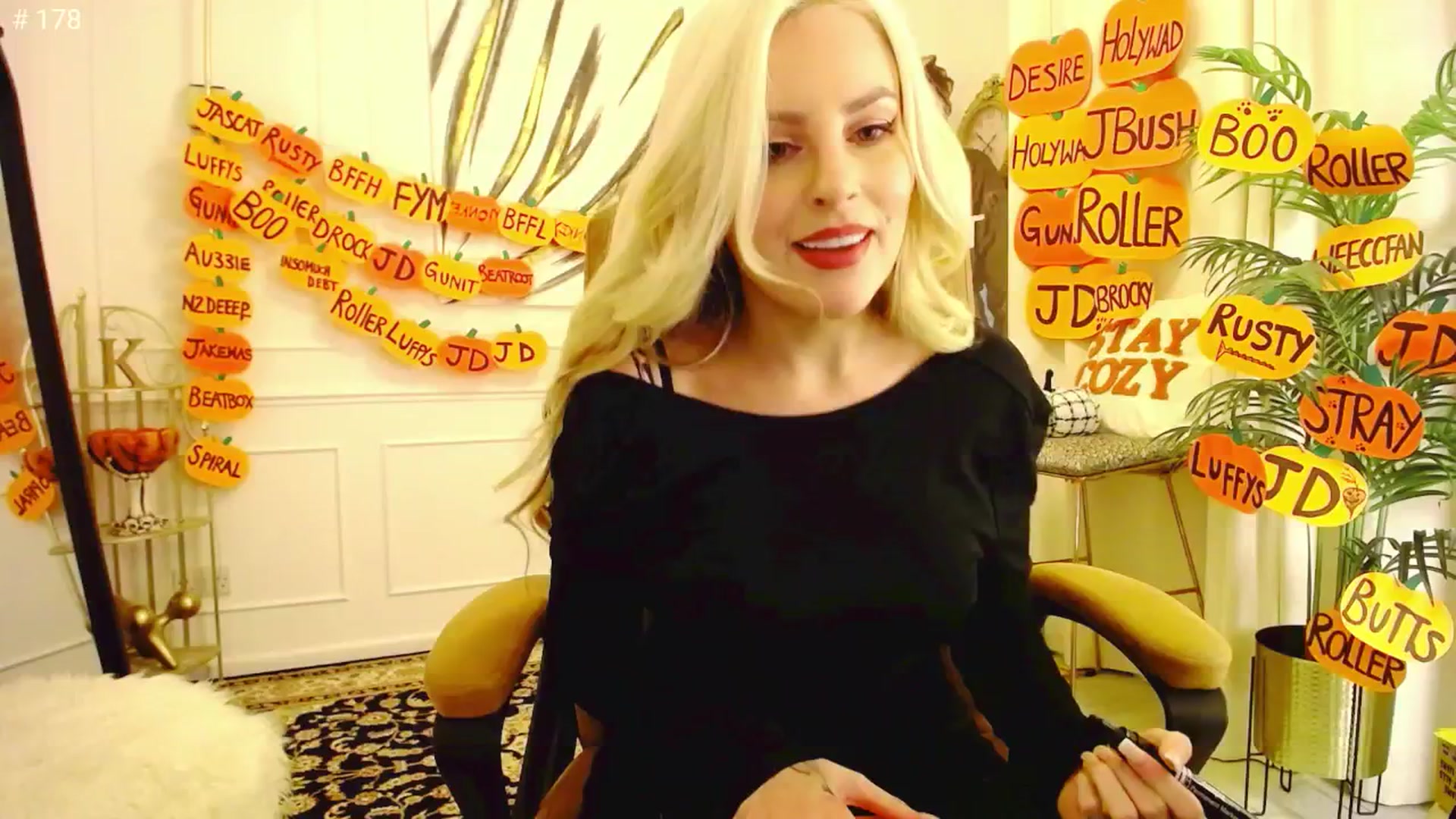 Gallery image thumbnail from K3lly's myfreecams stream on, 10/18/2025, 02:46 image 11 of 20