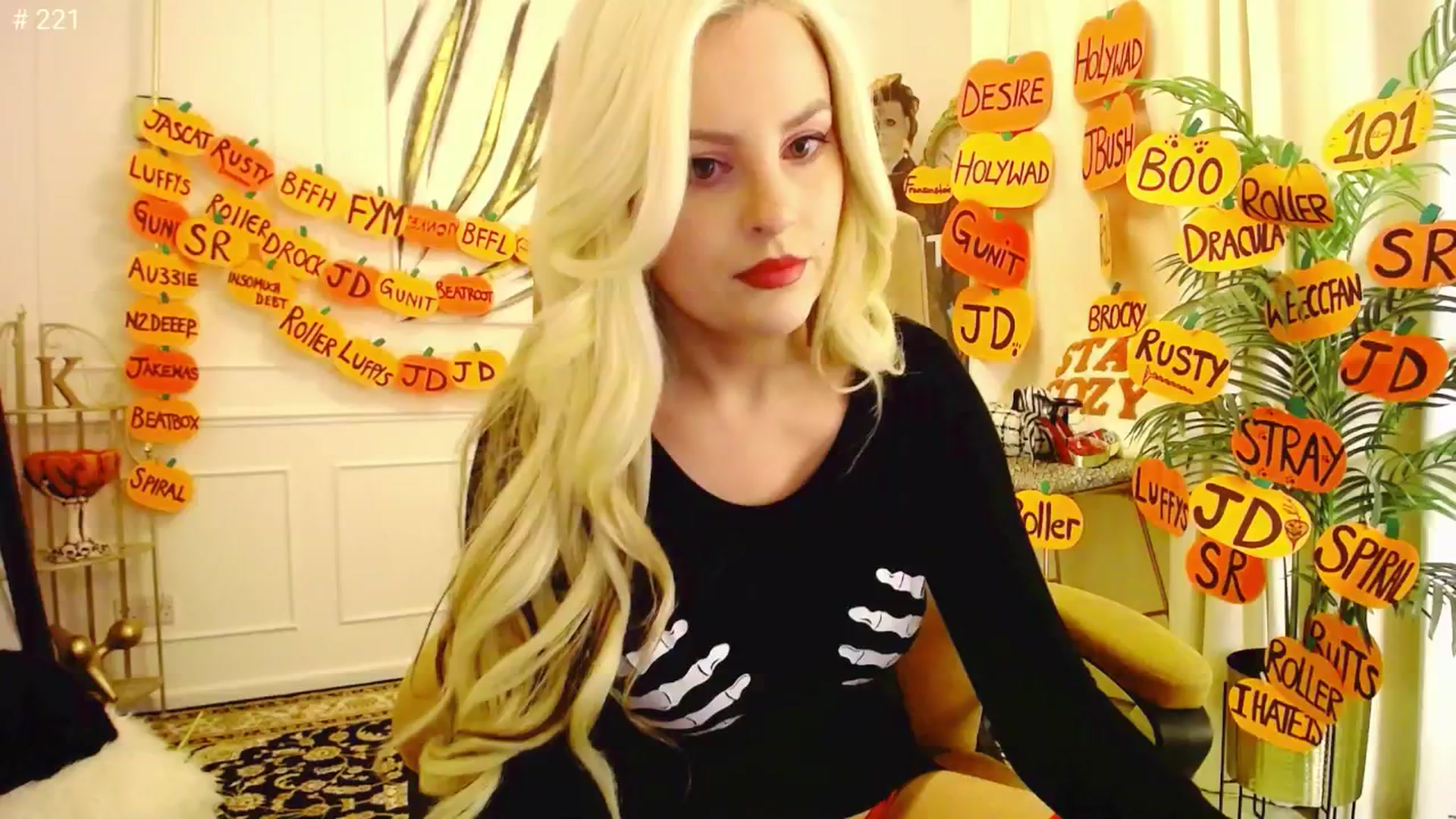 Gallery image thumbnail from K3lly's myfreecams stream on, 10/24/2025, 23:16 image 9 of 20