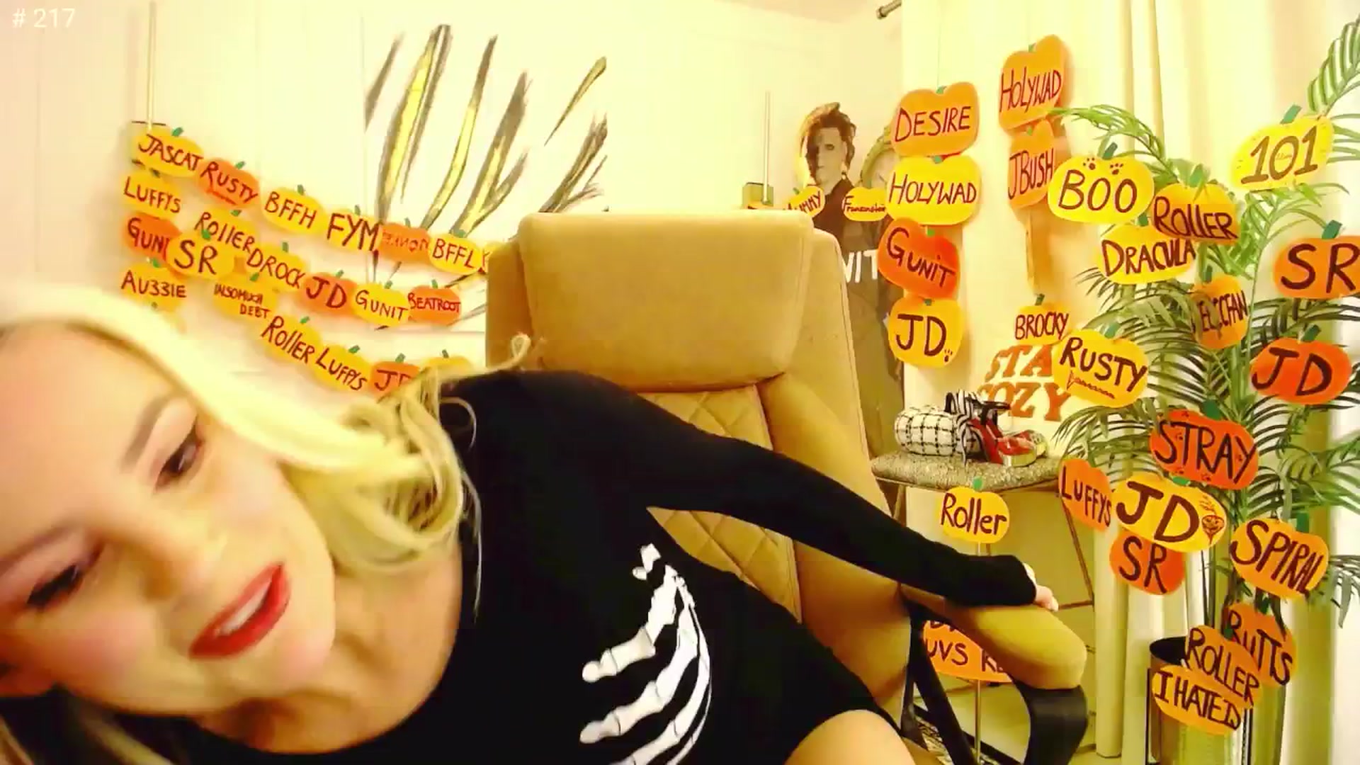 Gallery image thumbnail from K3lly's myfreecams stream on, 10/25/2025, 02:25 image 20 of 20
