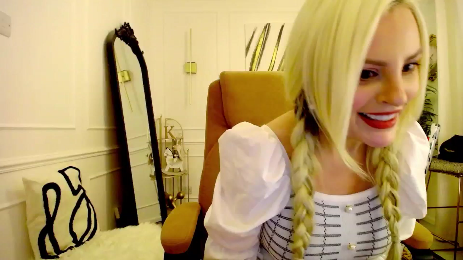 Gallery image thumbnail from K3lly's myfreecams stream on, 11/17/2025, 03:40 image 10 of 20