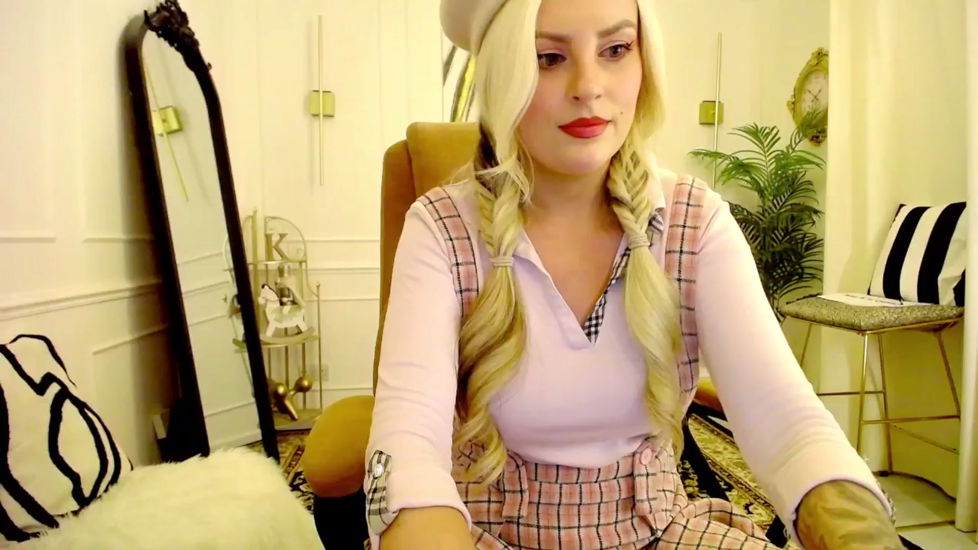 Gallery image thumbnail from K3lly's myfreecams stream on, 11/23/2025, 03:58 image 11 of 20