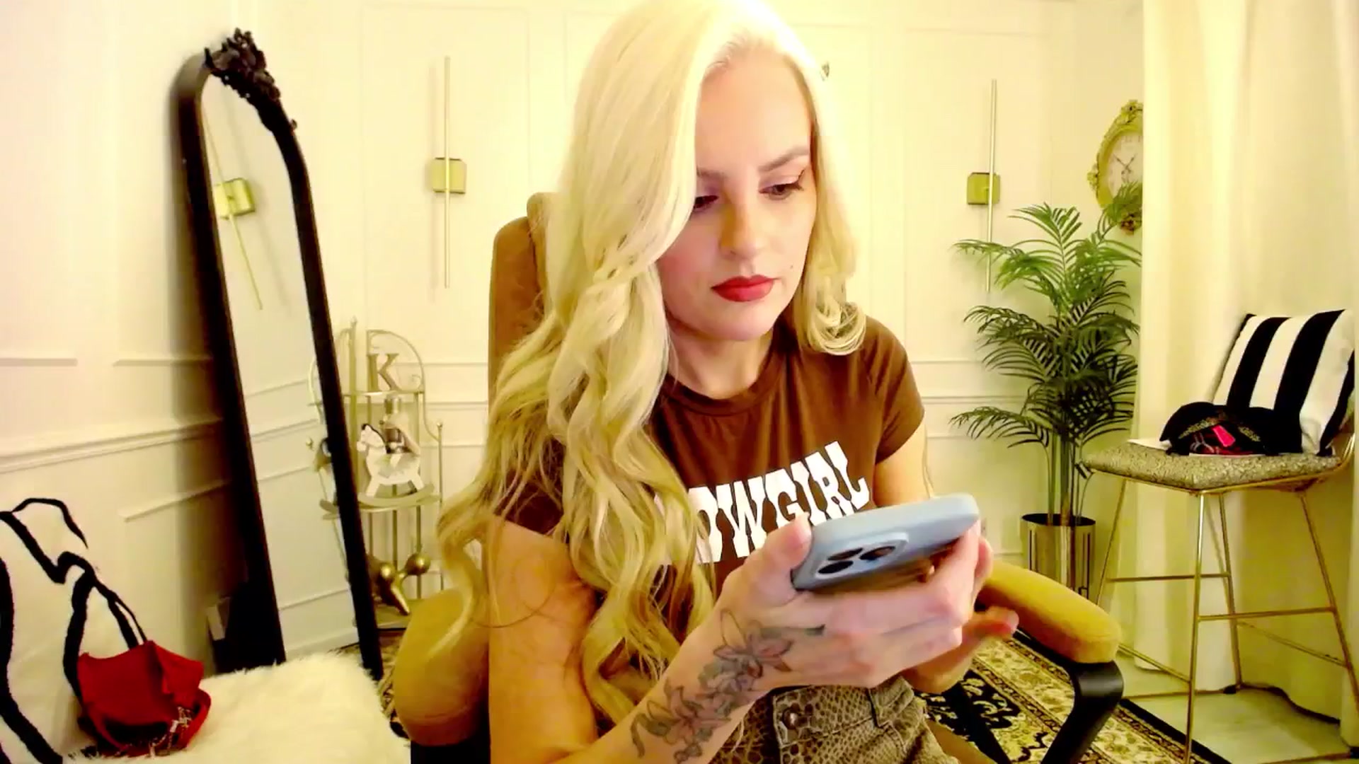 Gallery image thumbnail from K3lly's myfreecams stream on, 11/25/2025, 08:36 image 17 of 20