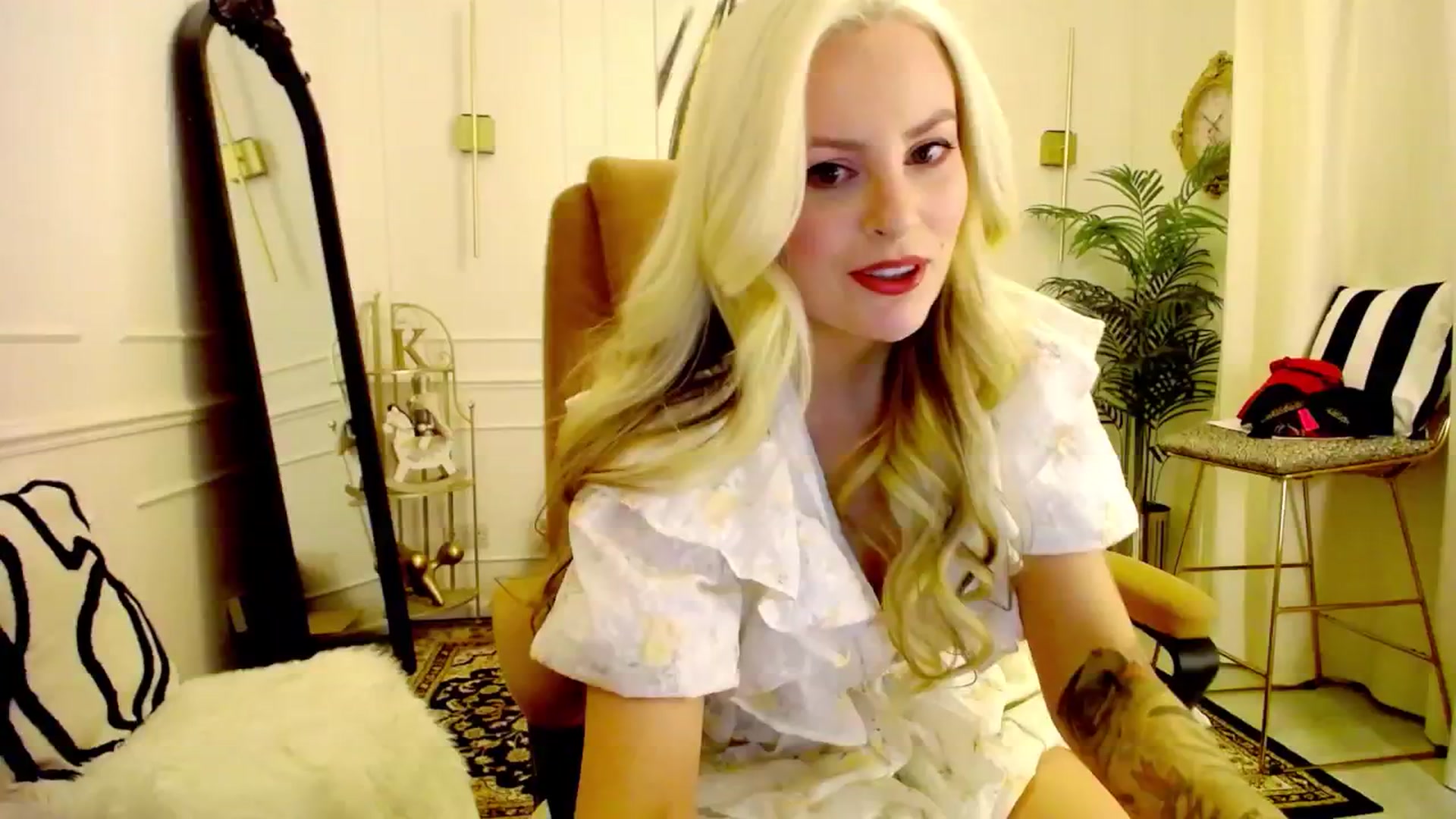 Gallery image thumbnail from K3lly's myfreecams stream on, 11/26/2025, 22:13 image 1 of 20