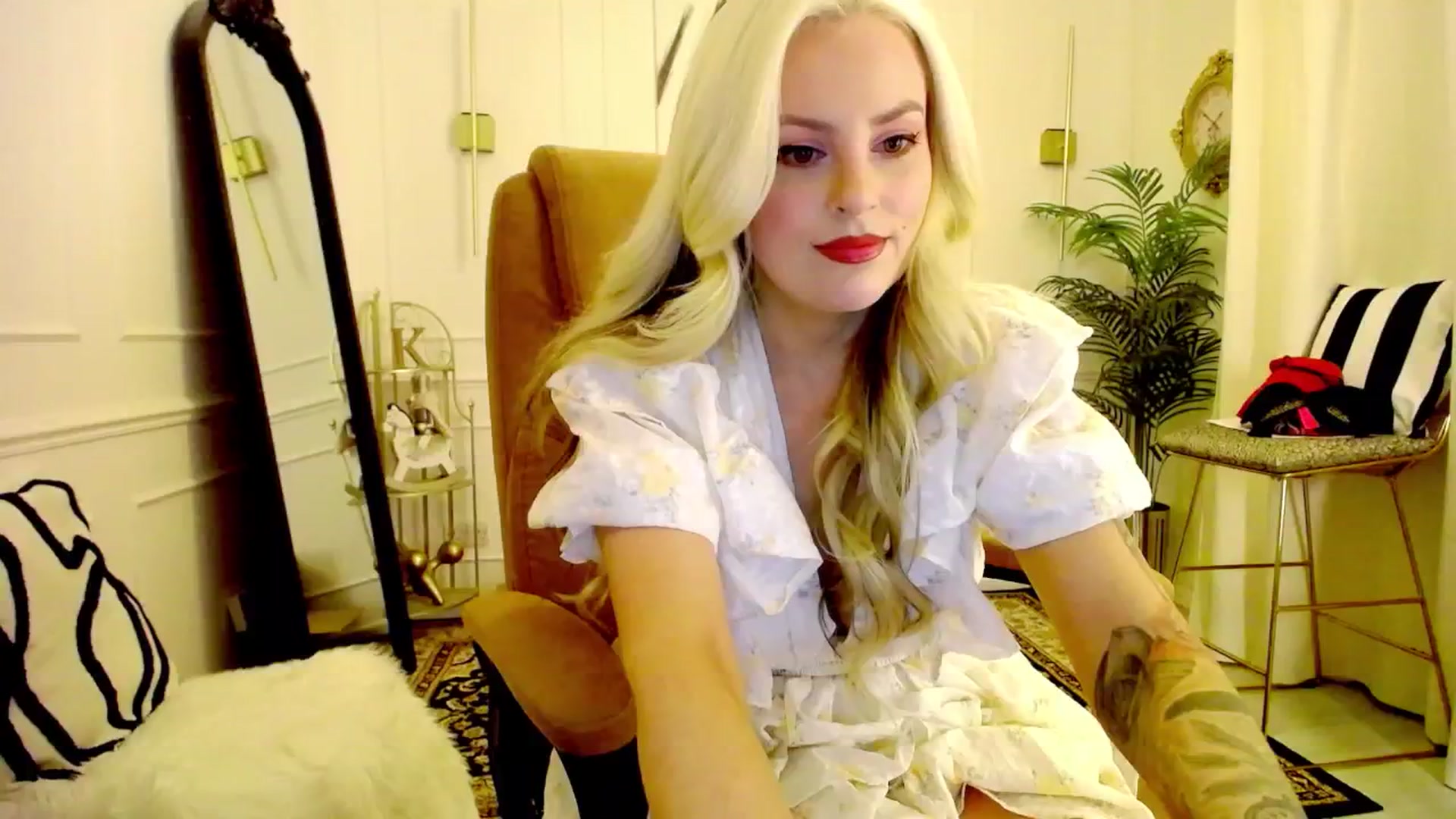 Gallery image thumbnail from K3lly's myfreecams stream on, 11/26/2025, 22:13 image 19 of 20