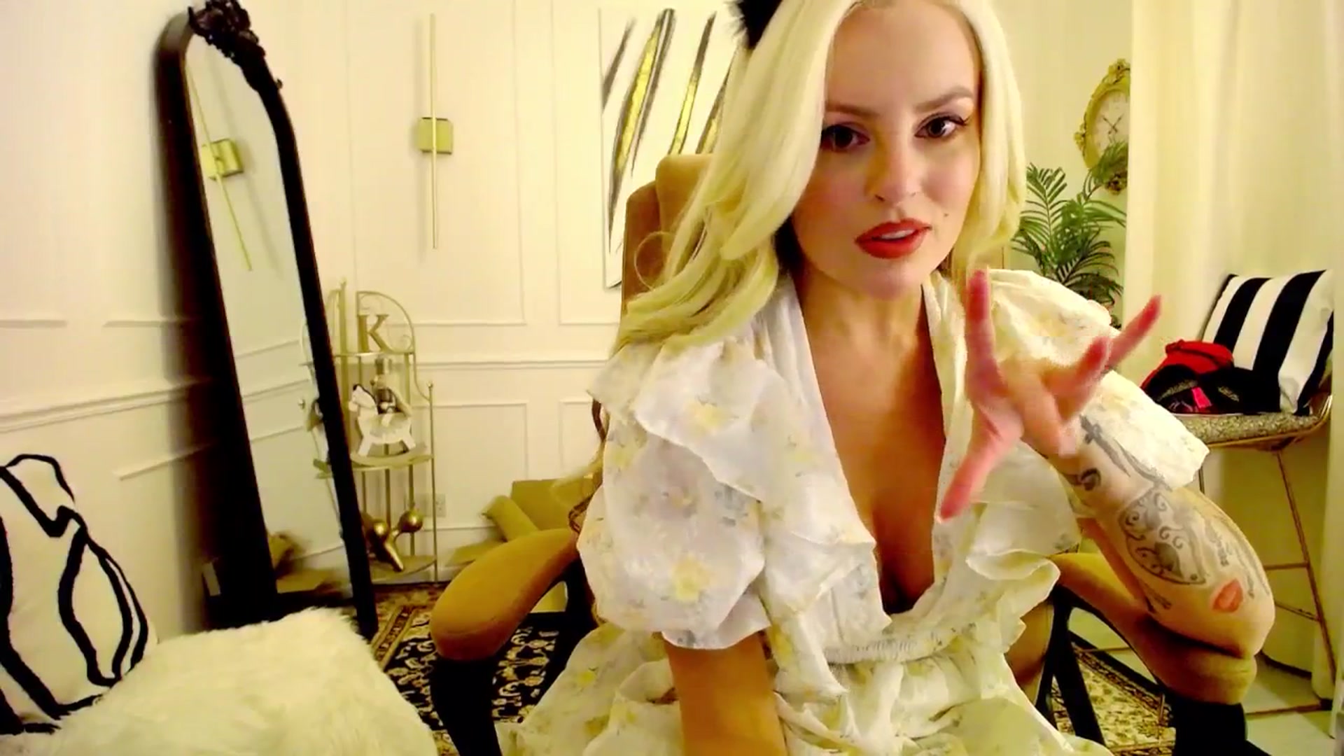 Gallery image thumbnail from K3lly's myfreecams stream on, 11/27/2025, 07:43 image 13 of 20