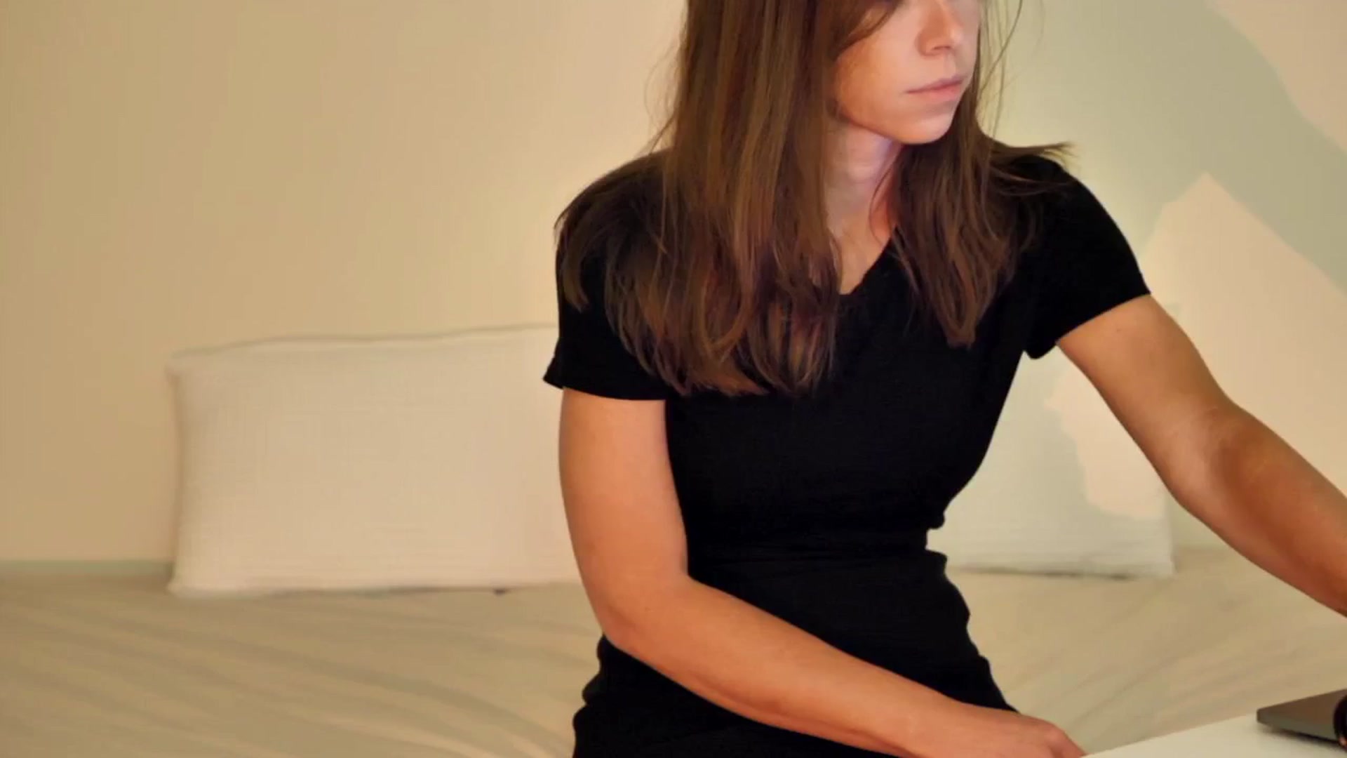 Gallery image thumbnail from KATEELIFE's myfreecams stream on, 10/24/2024, 23:48 image 10 of 20