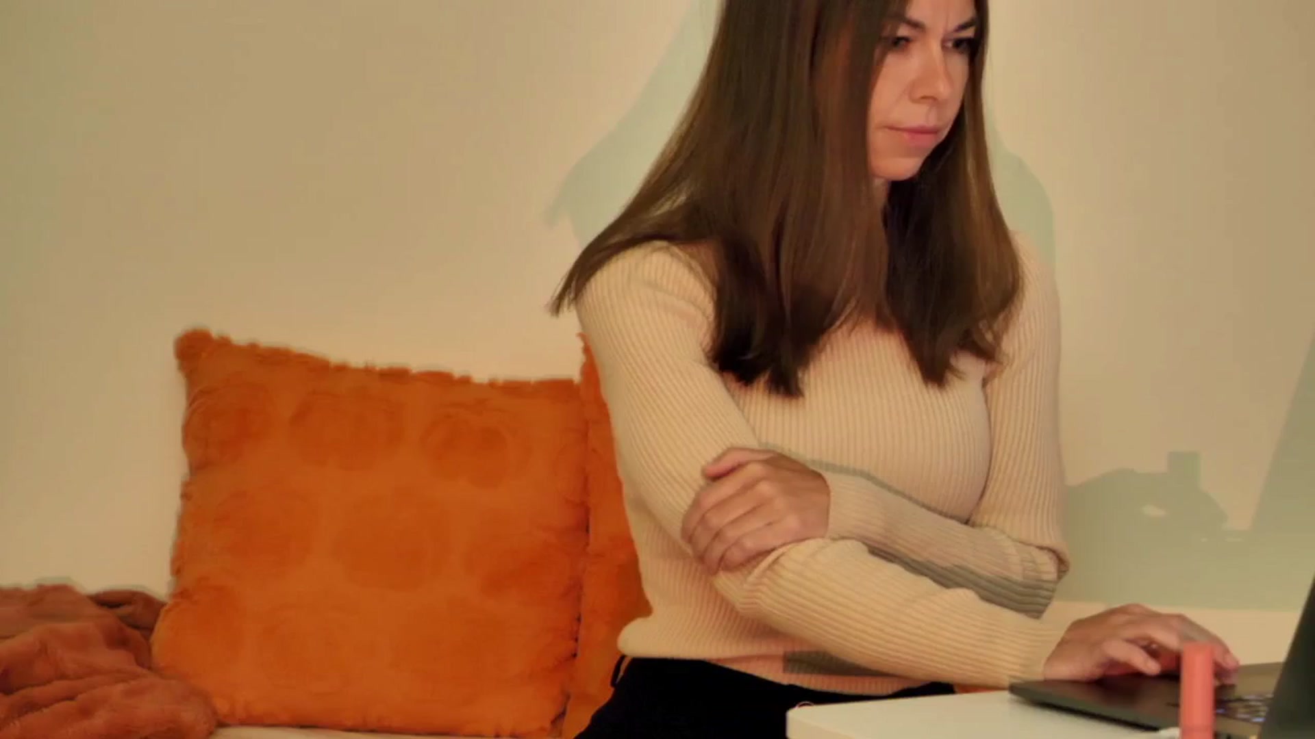 Gallery image thumbnail from KATEELIFE's myfreecams stream on, 11/17/2024, 02:09 image 2 of 20