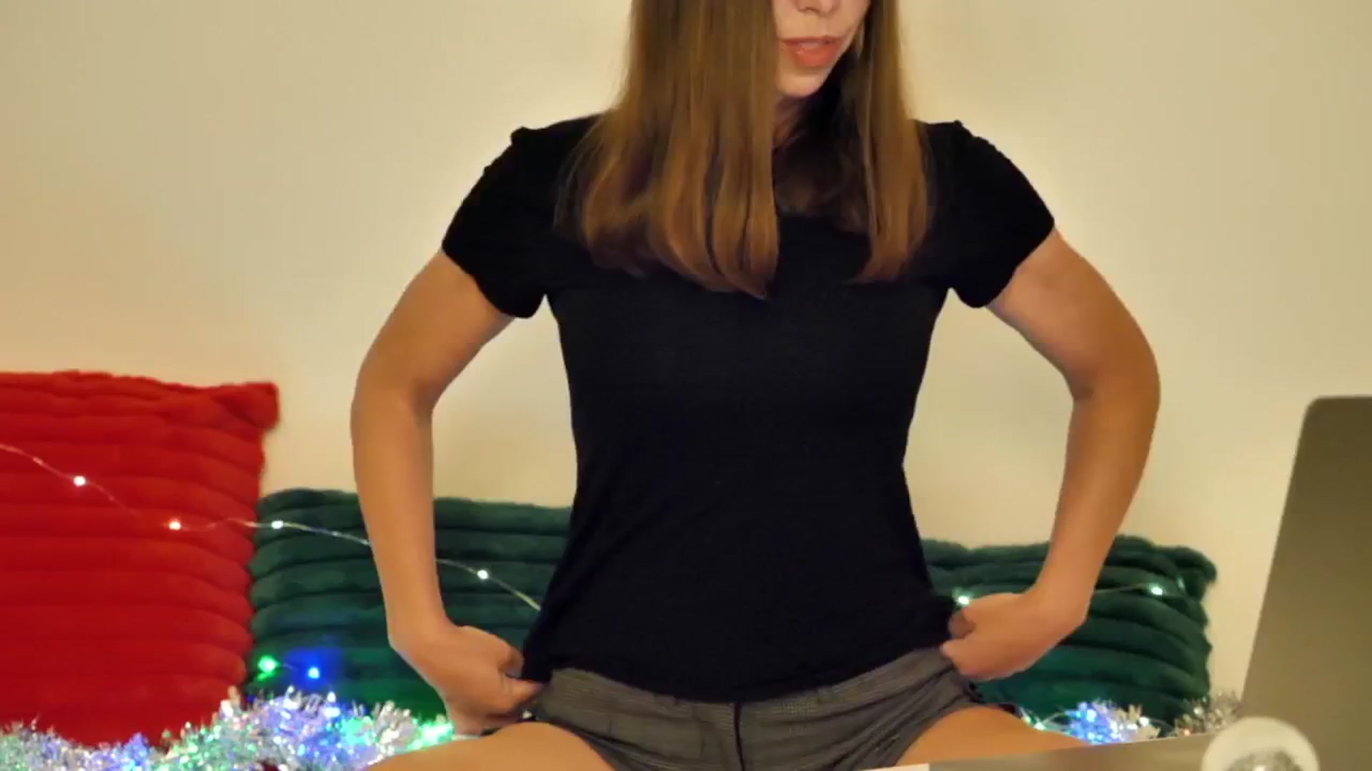 Gallery image thumbnail from KATEELIFE's myfreecams stream on, 12/25/2024, 03:04 image 4 of 20