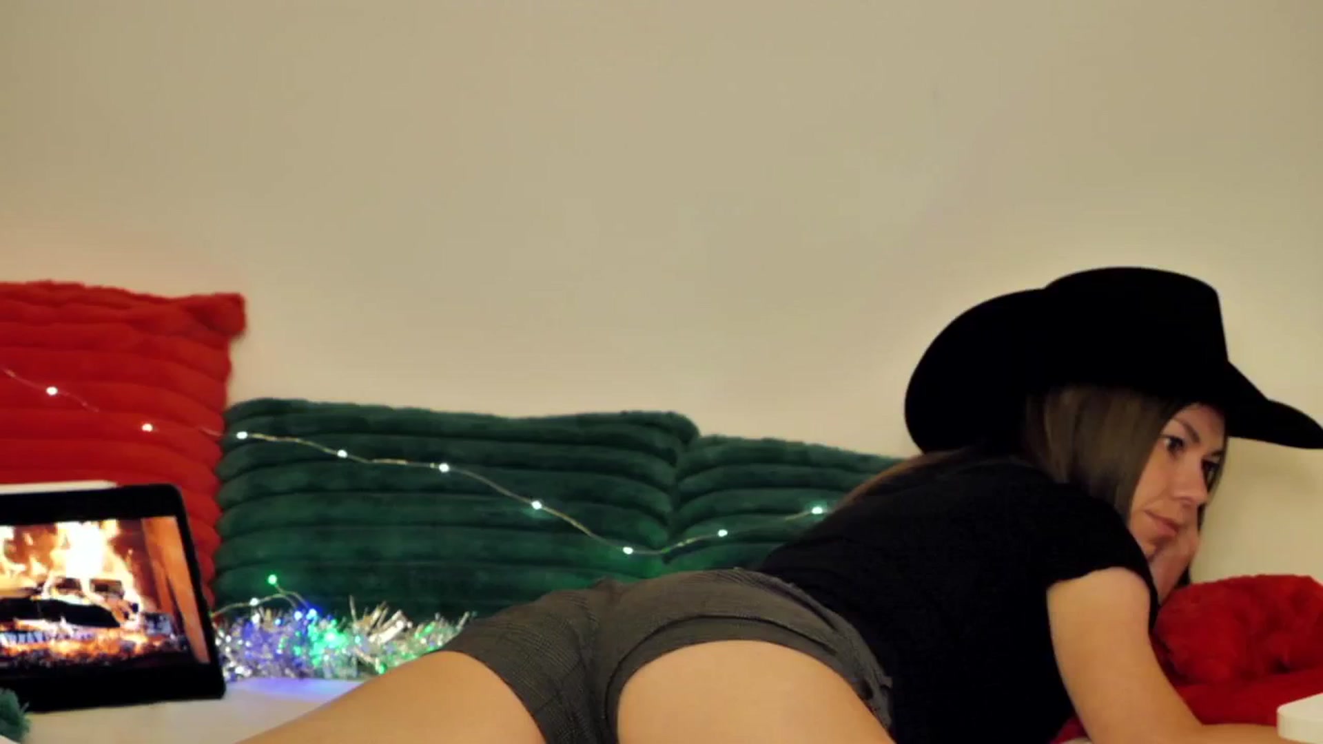 Gallery image thumbnail from KATEELIFE's myfreecams stream on, 12/25/2024, 03:30 image 14 of 20