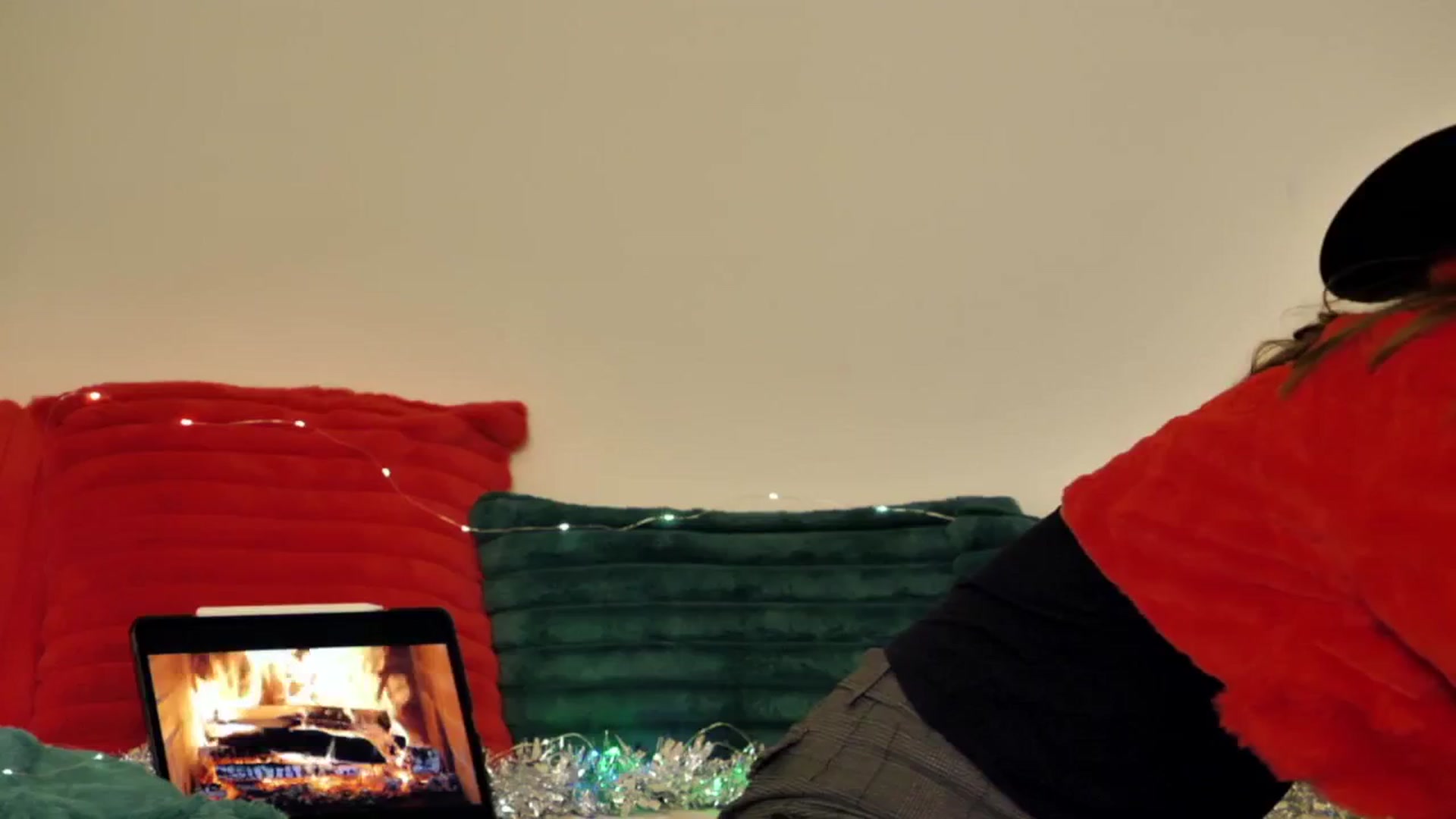 Gallery image thumbnail from KATEELIFE's myfreecams stream on, 12/25/2024, 07:13 image 1 of 20