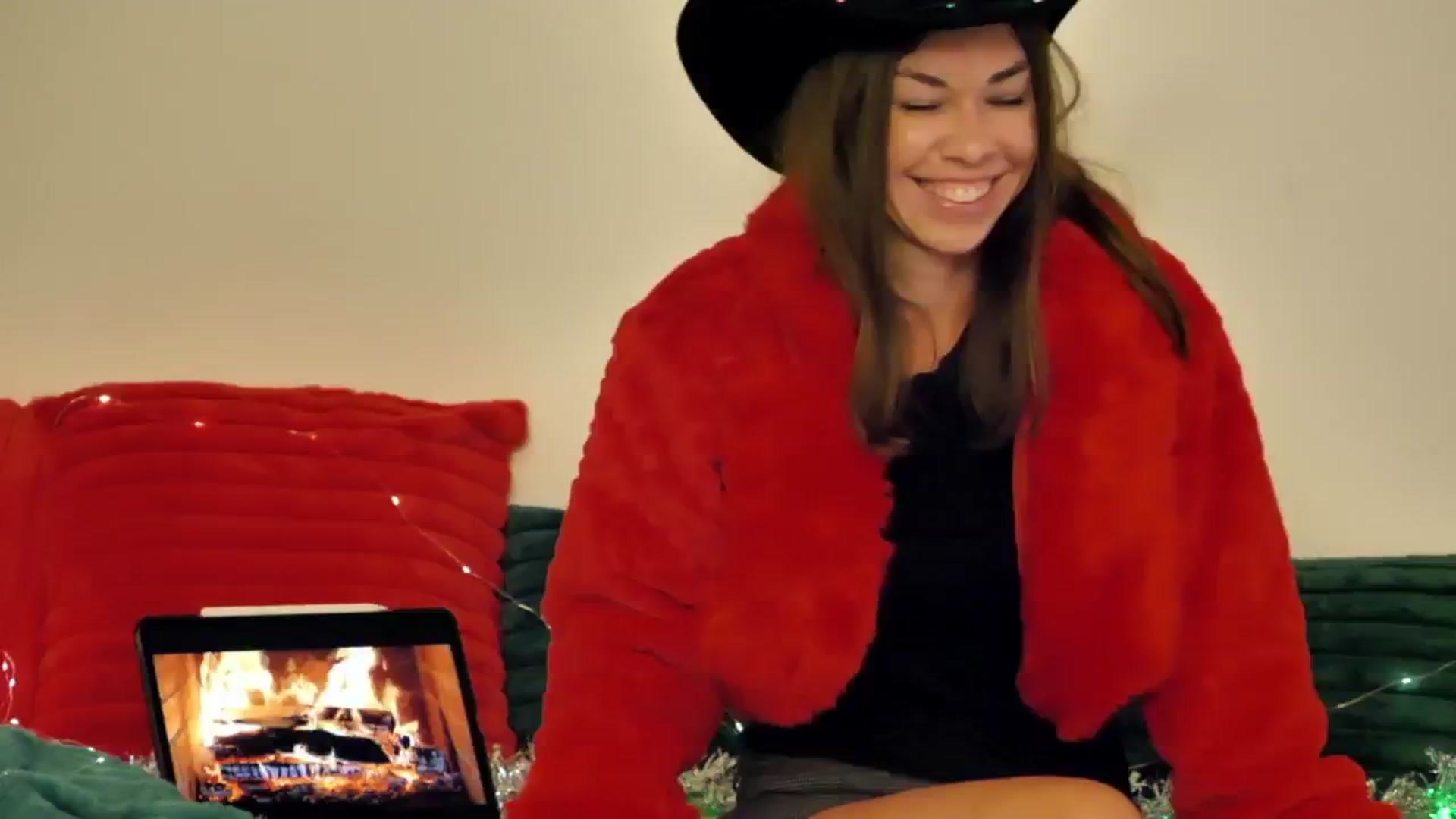 Gallery image thumbnail from KATEELIFE's myfreecams stream on, 12/25/2024, 07:13 image 15 of 20