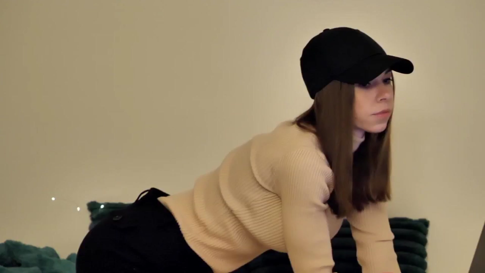 Gallery image thumbnail from KATEELIFE's myfreecams stream on, 12/29/2024, 03:30 image 8 of 20