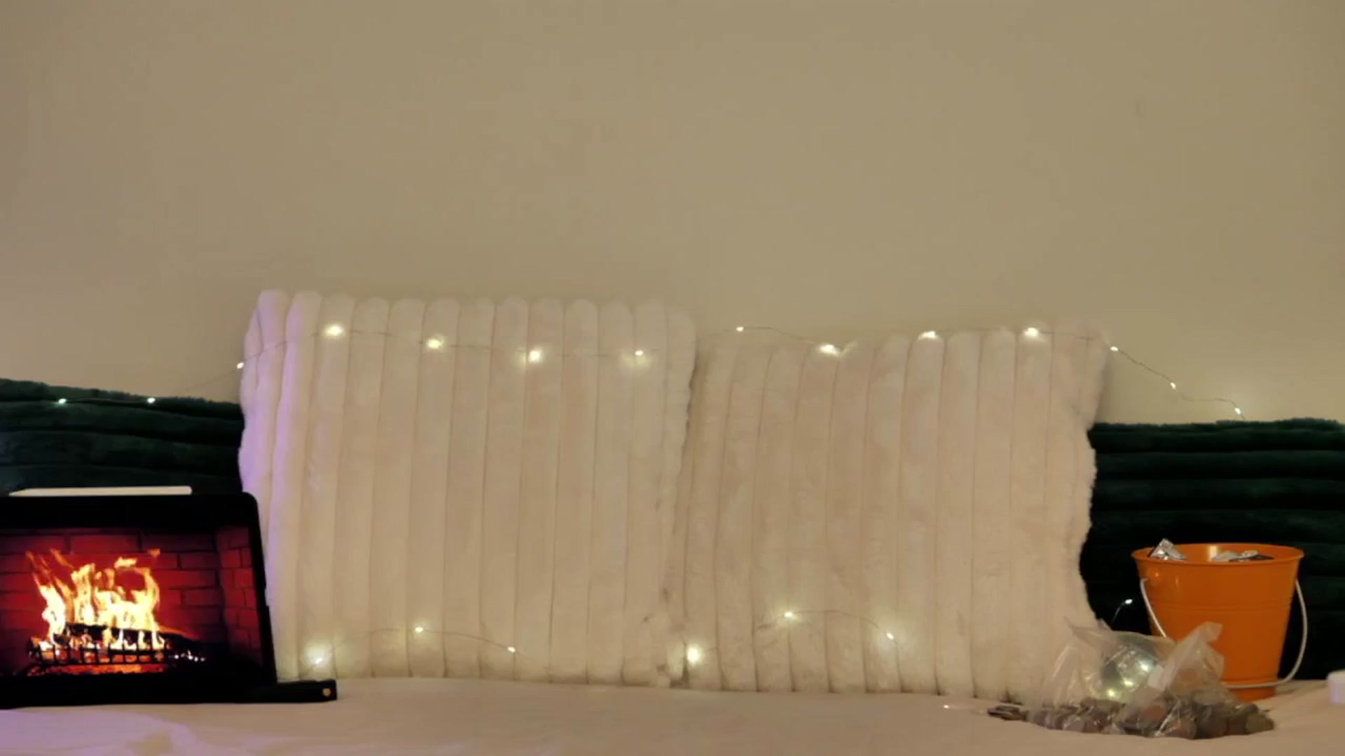 Gallery image thumbnail from KATEELIFE's myfreecams stream on, 03/09/2025, 03:24 image 4 of 20