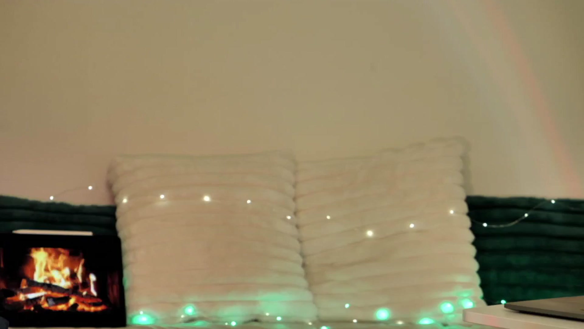 Gallery image thumbnail from KATEELIFE's myfreecams stream on, 03/15/2025, 02:05 image 19 of 20