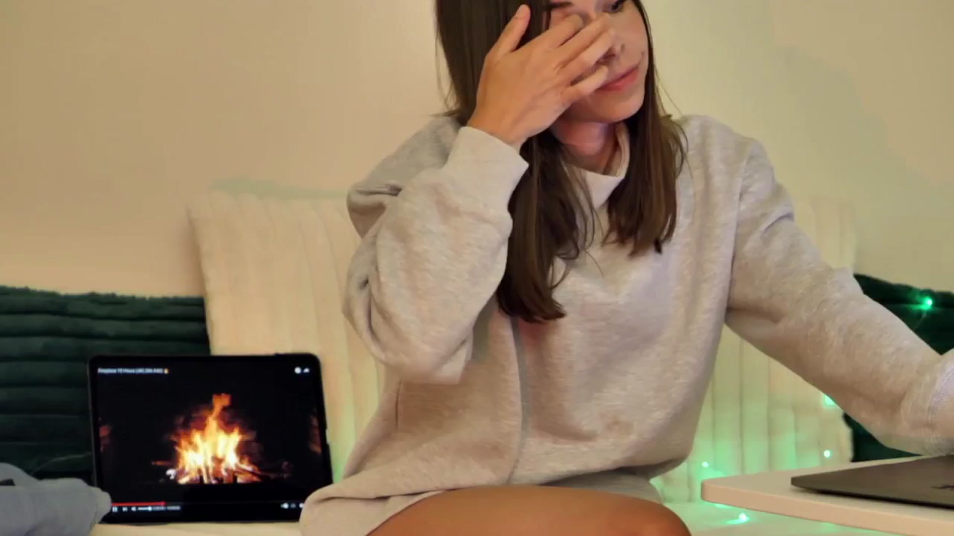 Gallery image thumbnail from KATEELIFE's myfreecams stream on, 03/18/2025, 06:47 image 12 of 20