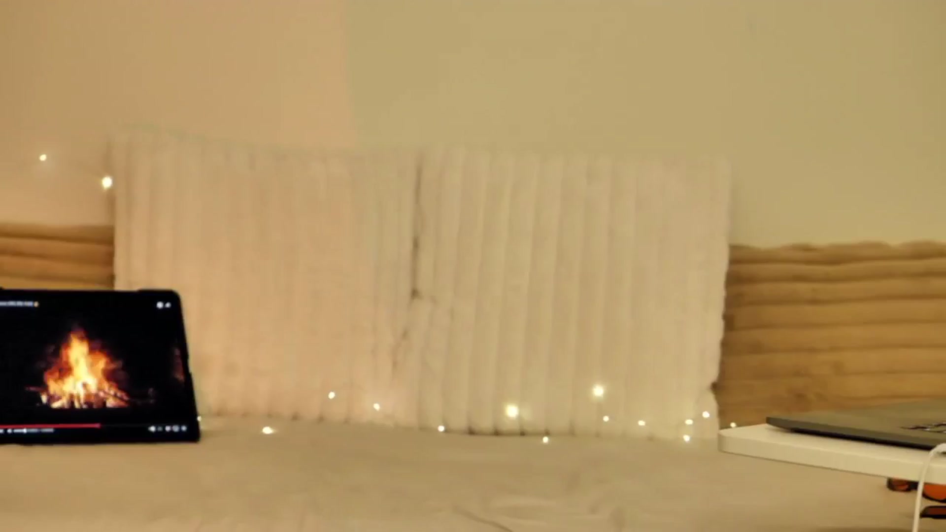 Gallery image thumbnail from KATEELIFE's myfreecams stream on, 03/30/2025, 05:51 image 13 of 20