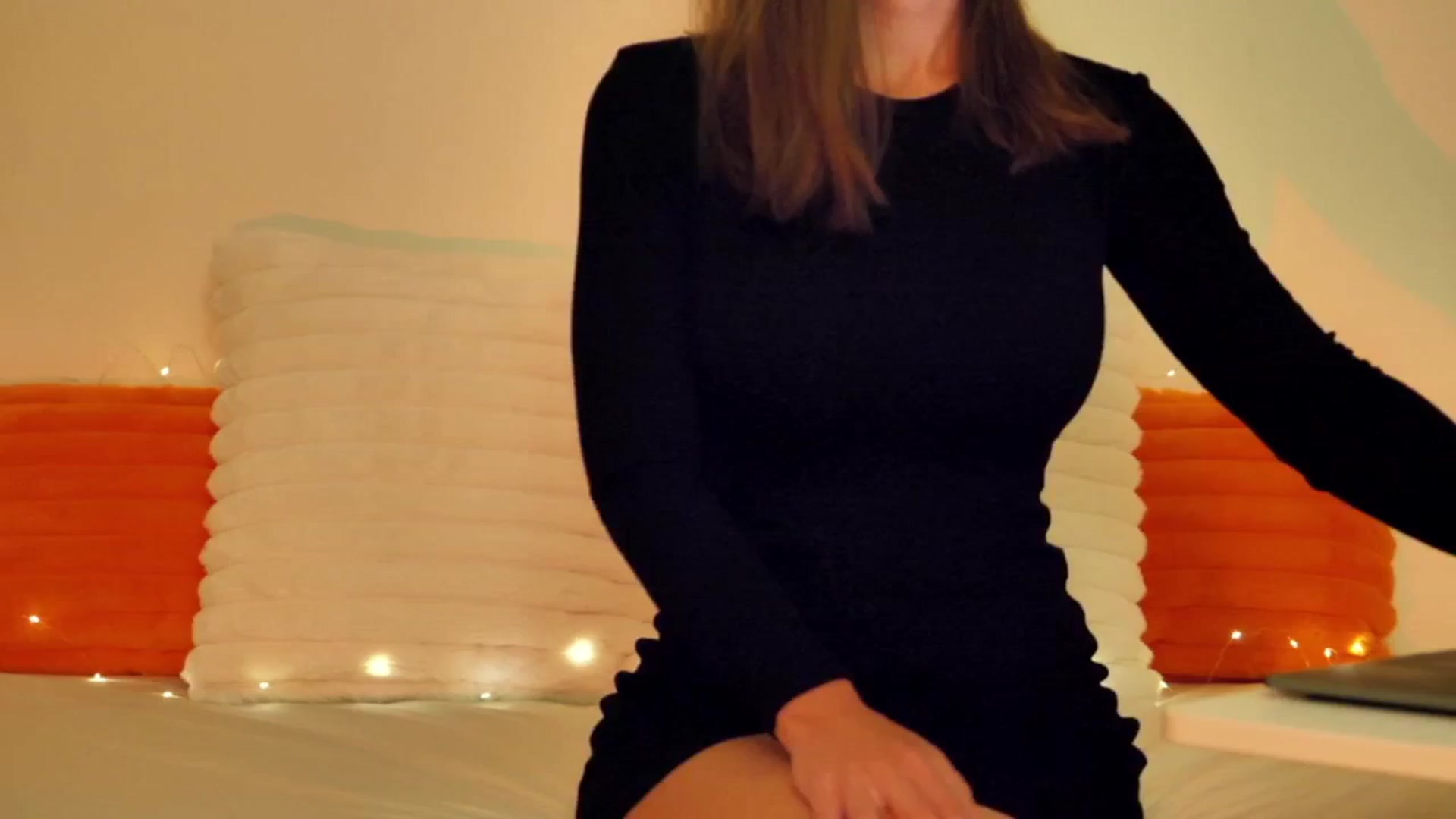 Gallery image thumbnail from KATEELIFE's myfreecams stream on, 04/13/2025, 02:47 image 13 of 20