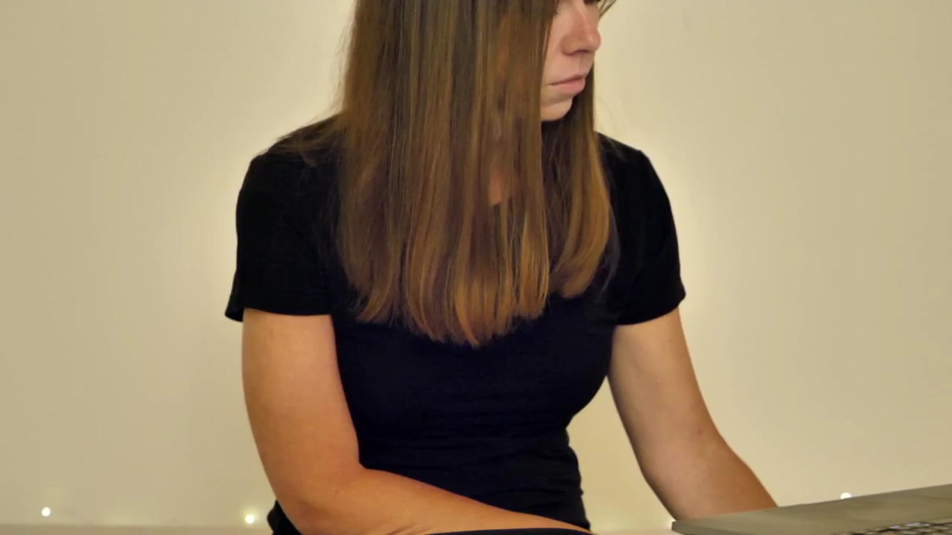 Gallery image thumbnail from KATEELIFE's myfreecams stream on, 05/11/2025, 02:54 image 14 of 20