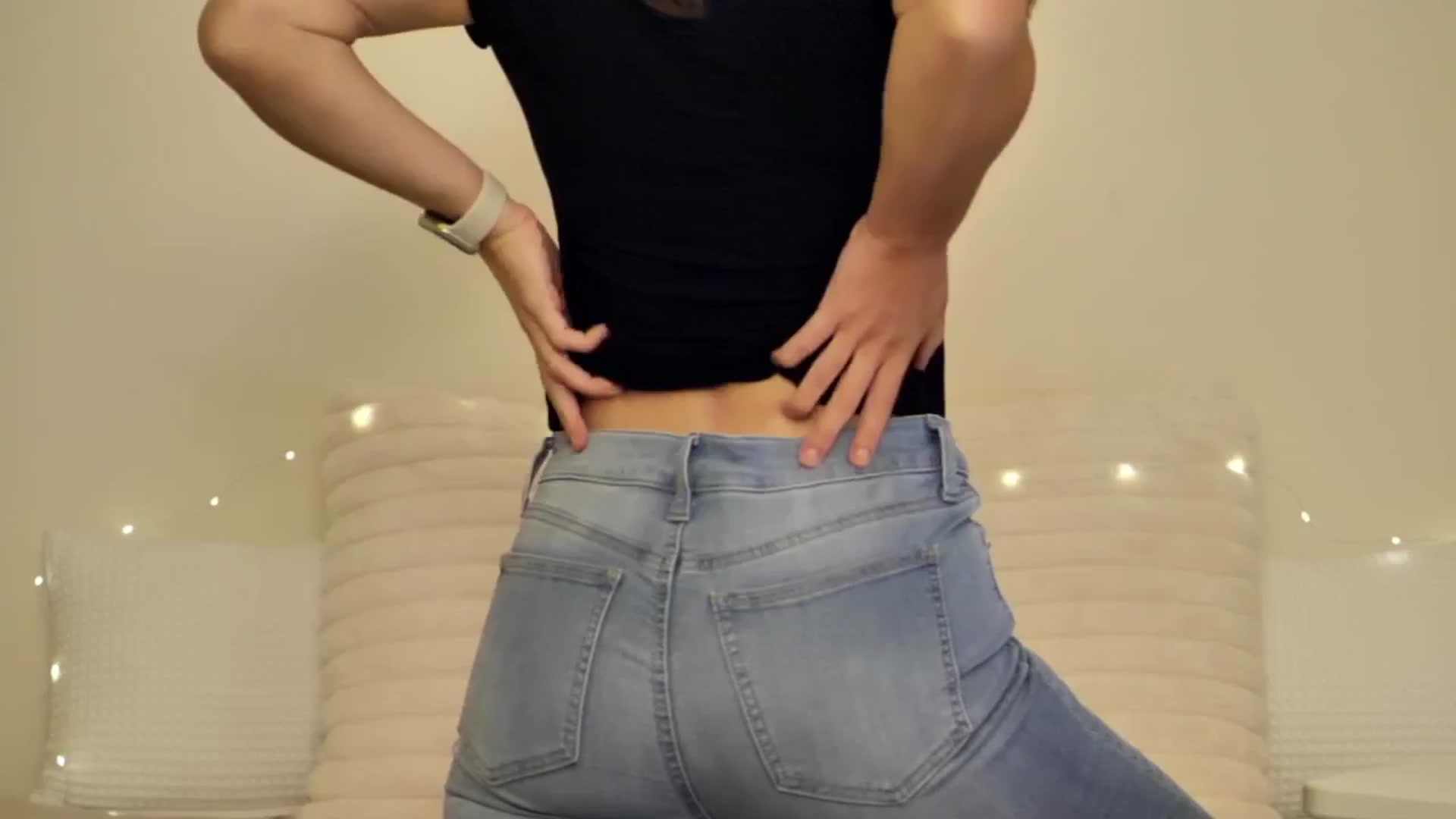 Gallery image thumbnail from KATEELIFE's myfreecams stream on, 05/15/2025, 03:03 image 16 of 20