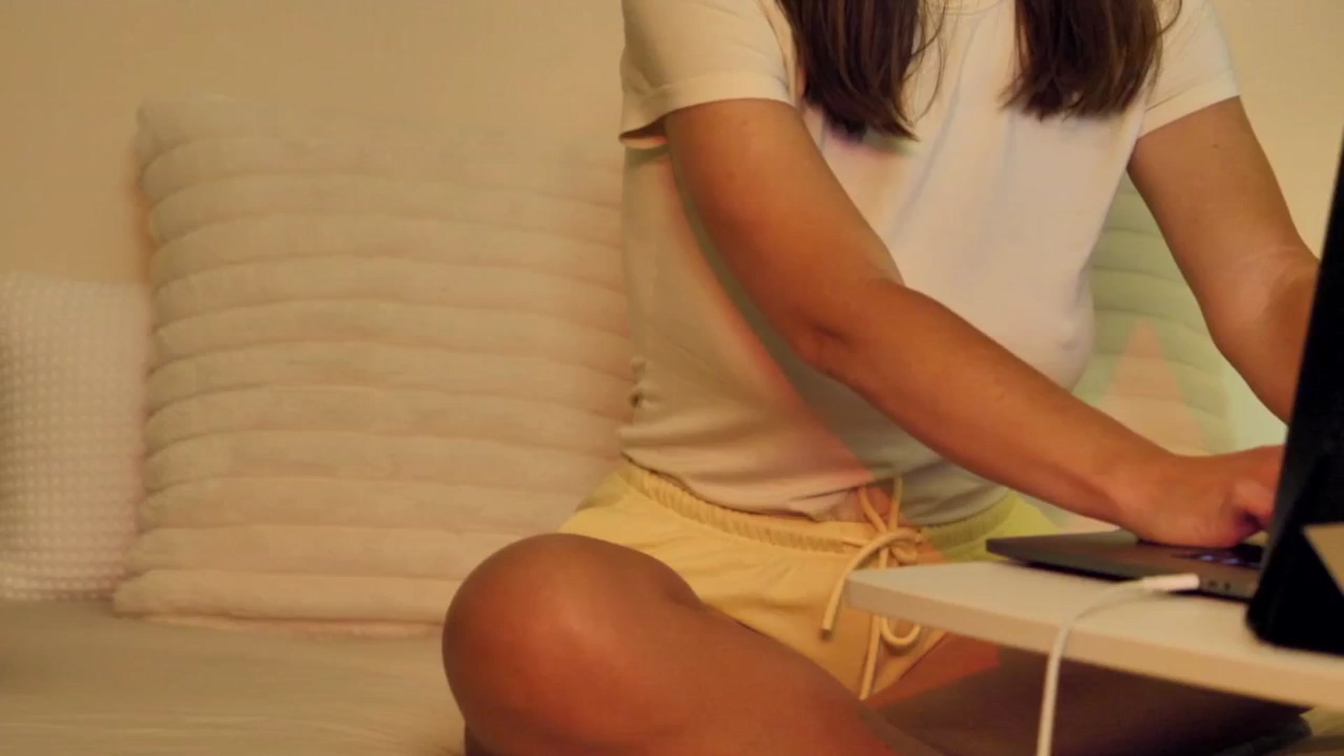 Gallery image thumbnail from KATEELIFE's myfreecams stream on, 08/27/2025, 06:53 image 9 of 20