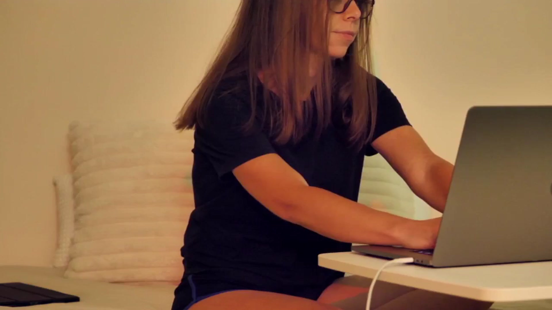 Gallery image thumbnail from KATEELIFE's myfreecams stream on, 08/28/2025, 03:55 image 8 of 20