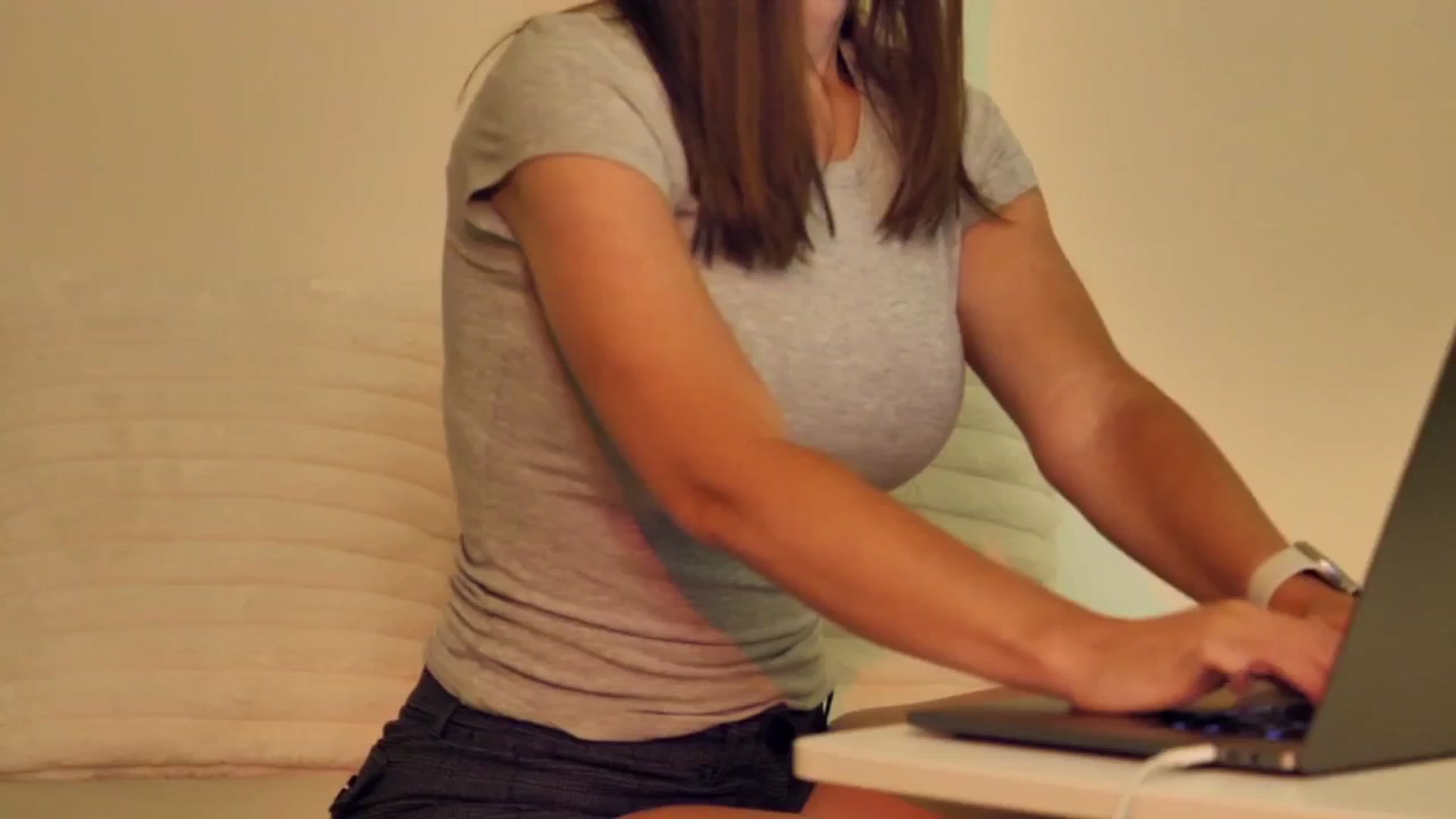 Gallery image thumbnail from KATEELIFE's myfreecams stream on, 08/31/2025, 03:14 image 11 of 20