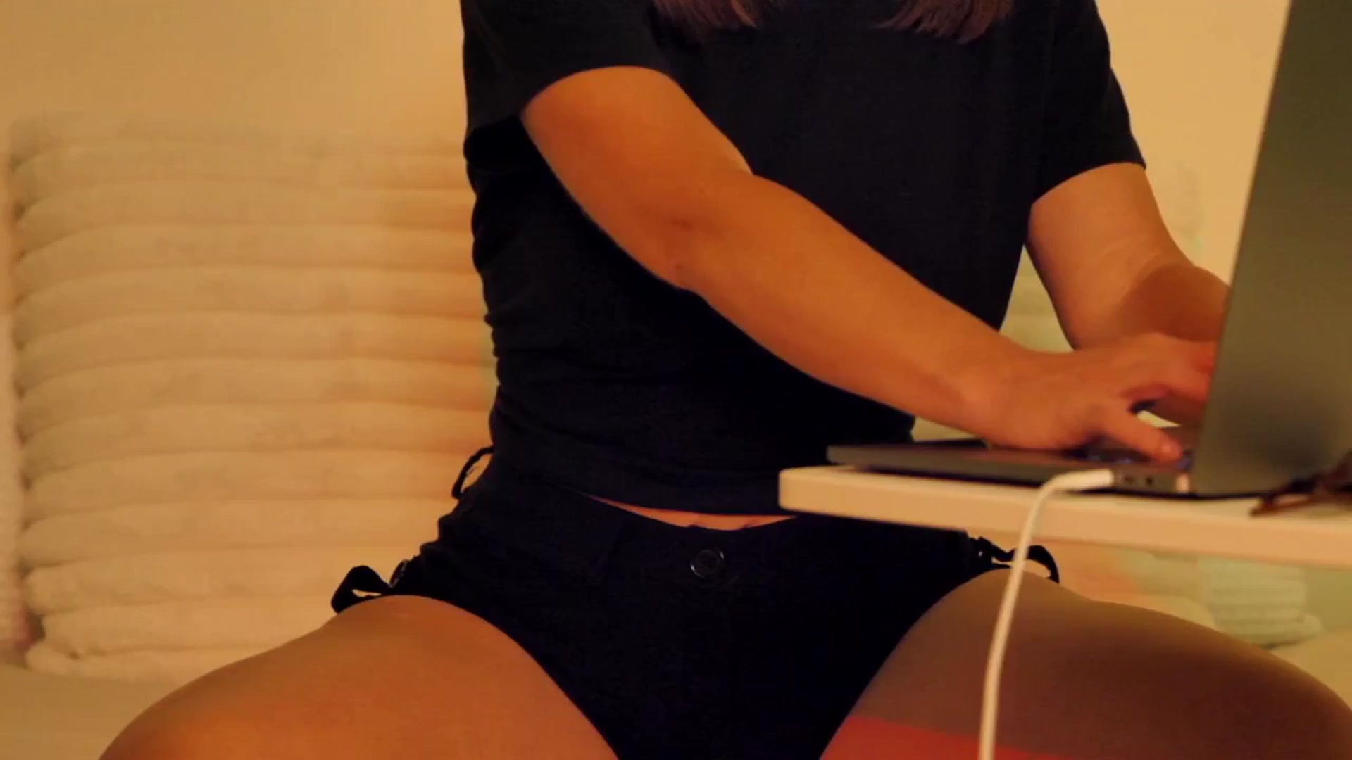 Gallery image thumbnail from KATEELIFE's myfreecams stream on, 10/02/2025, 05:39 image 8 of 20