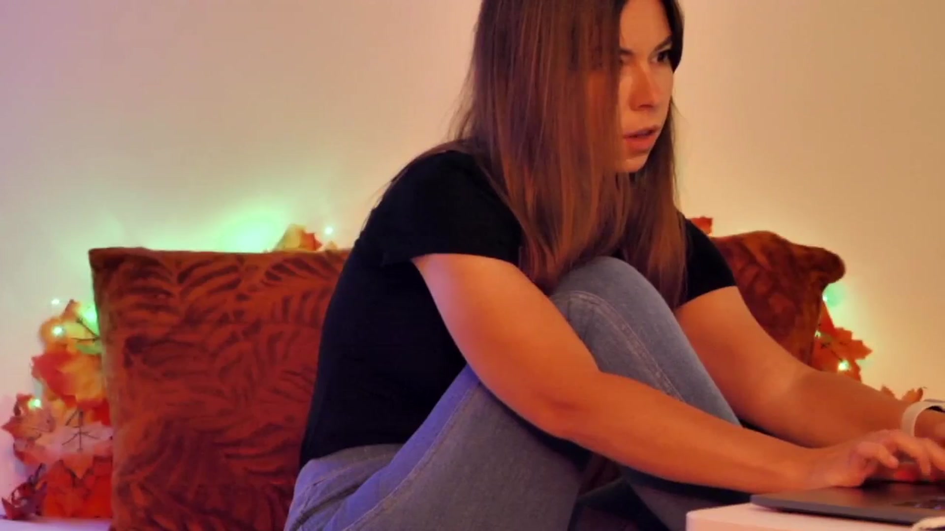 Gallery image thumbnail from KATEELIFE's myfreecams stream on, 11/03/2025, 04:30 image 10 of 20