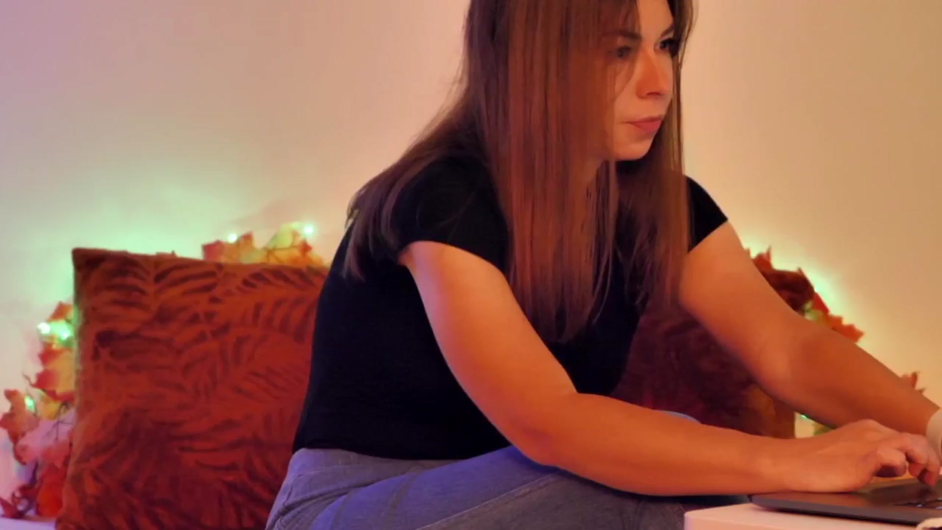 Gallery image thumbnail from KATEELIFE's myfreecams stream on, 11/03/2025, 04:30 image 1 of 20