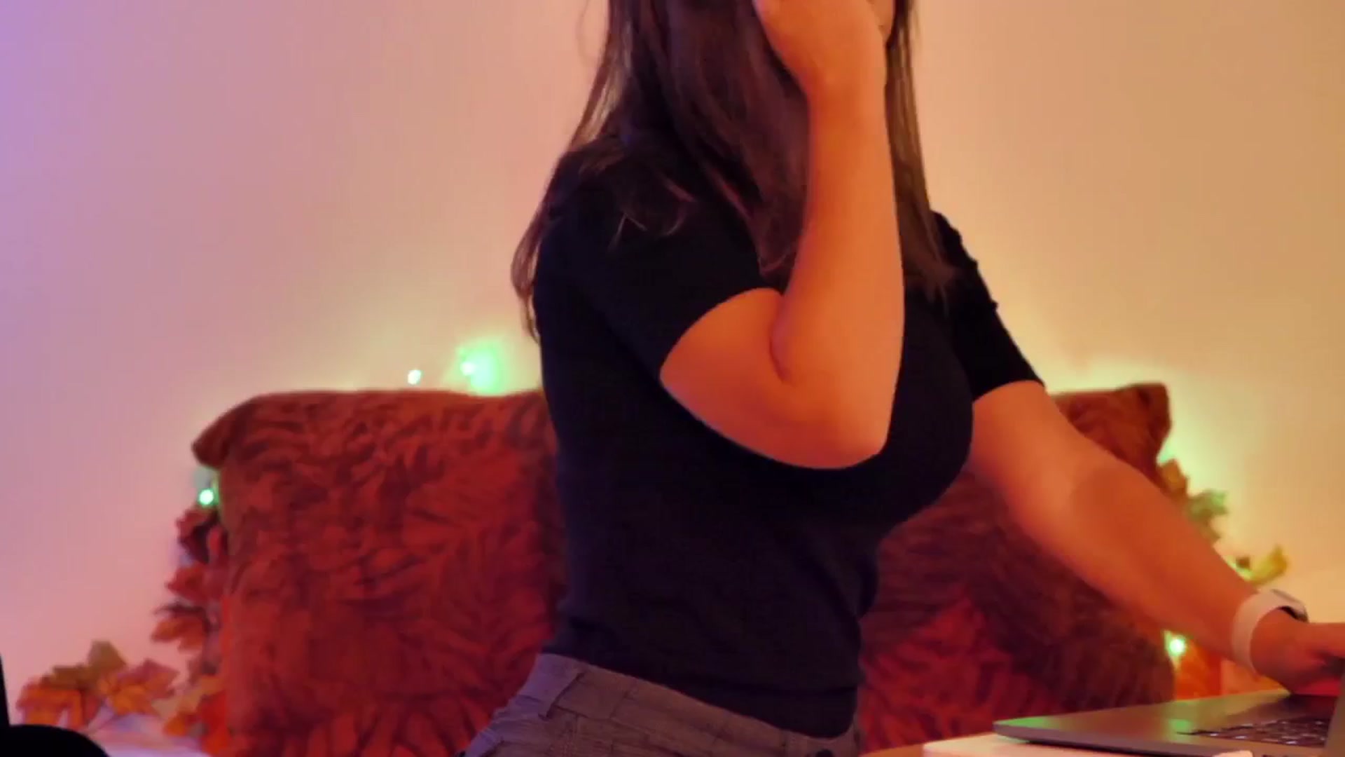 Gallery image thumbnail from KATEELIFE's myfreecams stream on, 11/08/2025, 03:55 image 10 of 20