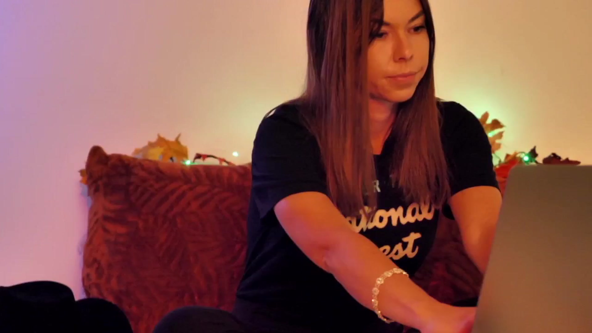 Gallery image thumbnail from KATEELIFE's myfreecams stream on, 11/10/2025, 04:35 image 2 of 20