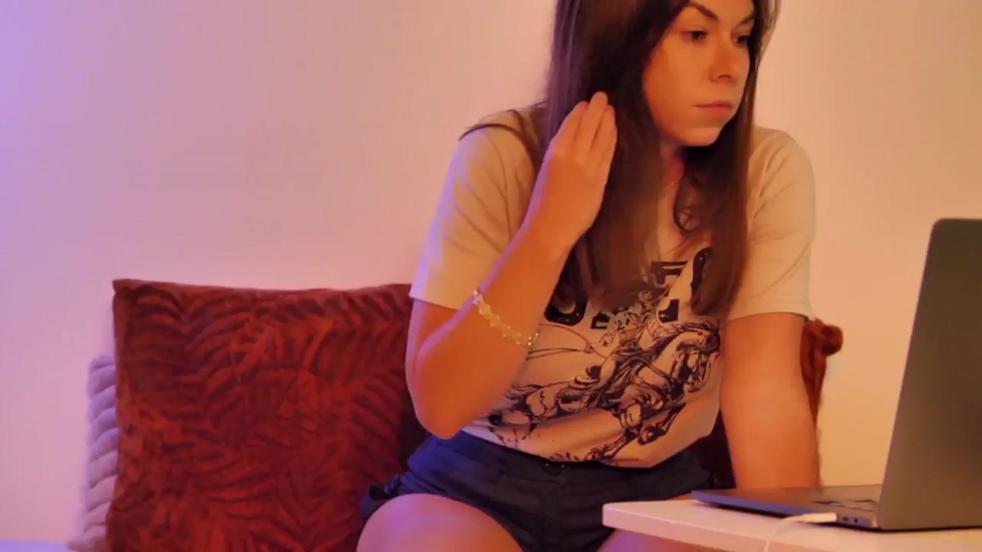 Gallery image thumbnail from KATEELIFE's myfreecams stream on, 11/13/2025, 04:04 image 10 of 20
