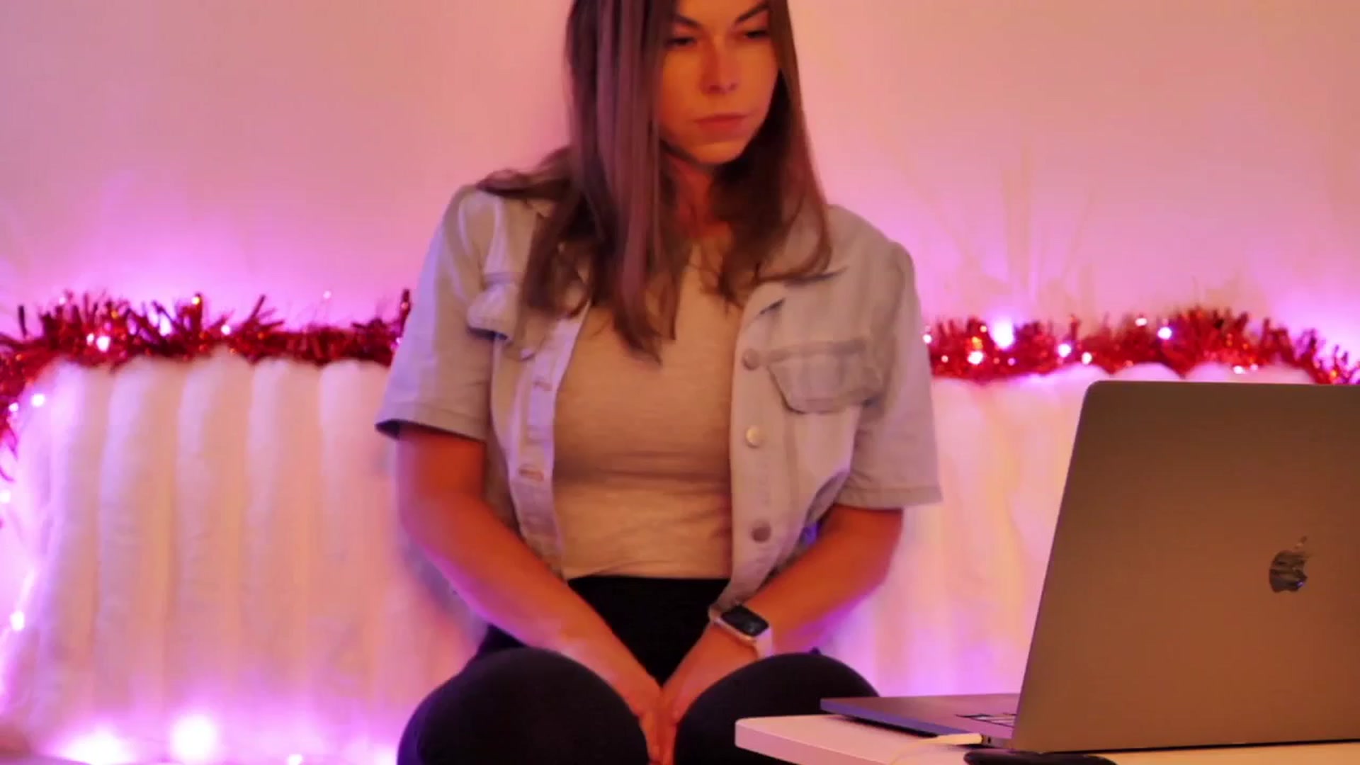 Gallery image thumbnail from KATEELIFE's myfreecams stream on, 12/24/2025, 05:42 image 7 of 20