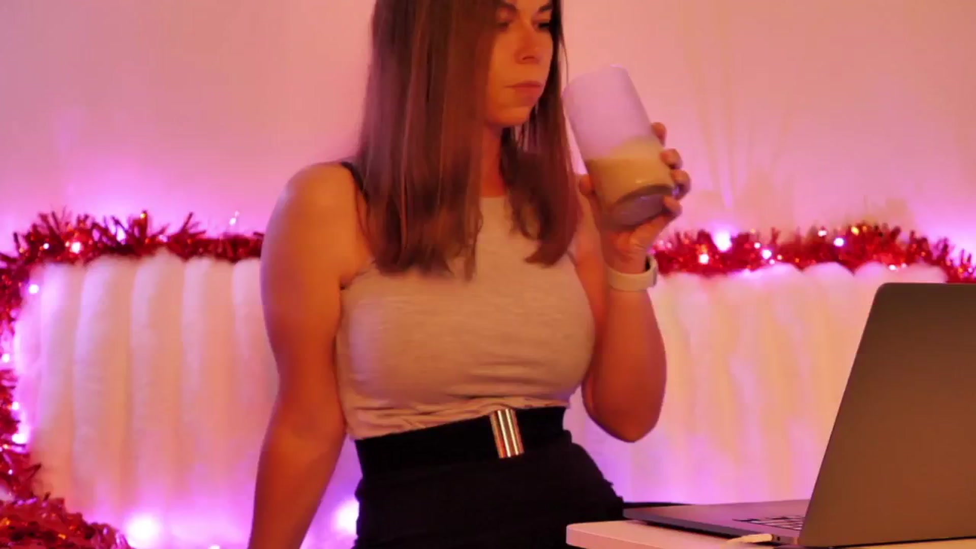 Gallery image thumbnail from KATEELIFE's myfreecams stream on, 12/24/2025, 05:42 image 19 of 20
