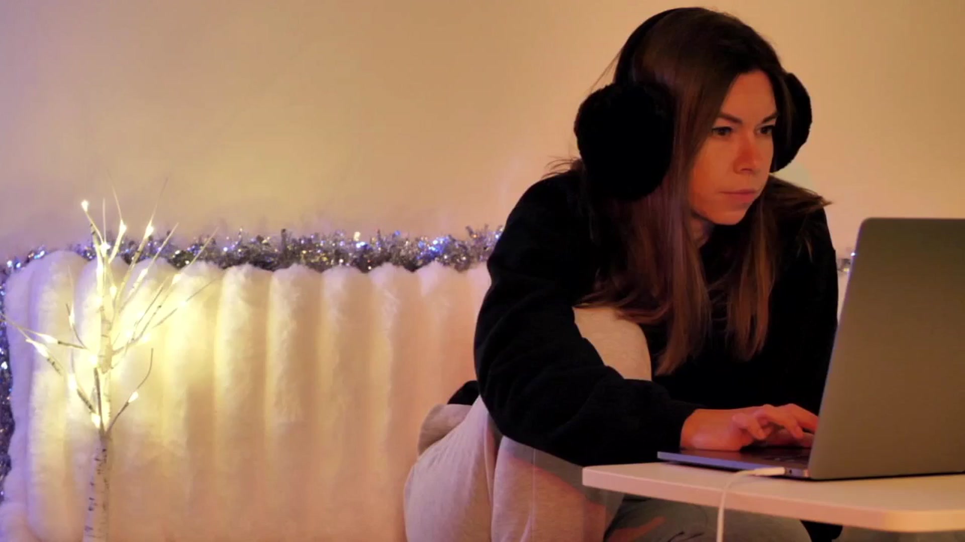 Gallery image thumbnail from KATEELIFE's myfreecams stream on, 01/02/2026, 05:16 image 2 of 20