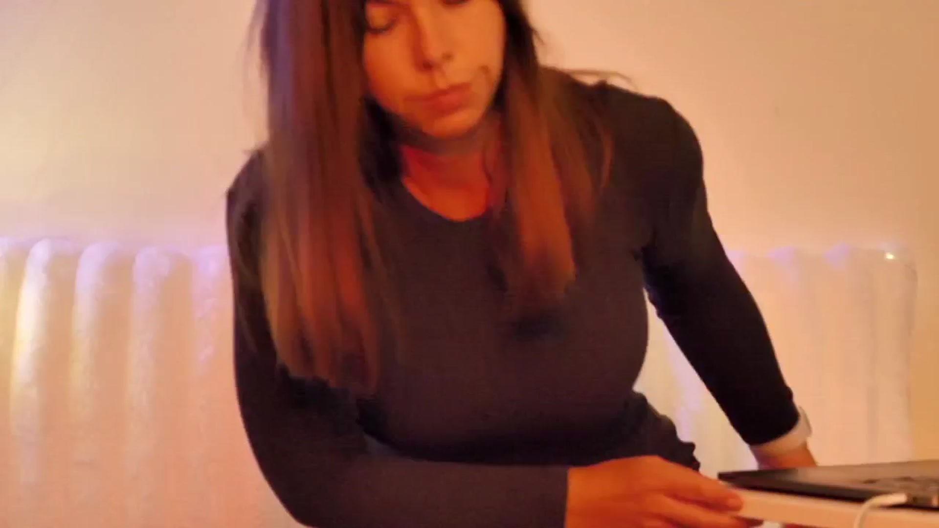 Gallery image thumbnail from KATEELIFE's myfreecams stream on, 01/04/2026, 07:03 image 4 of 20
