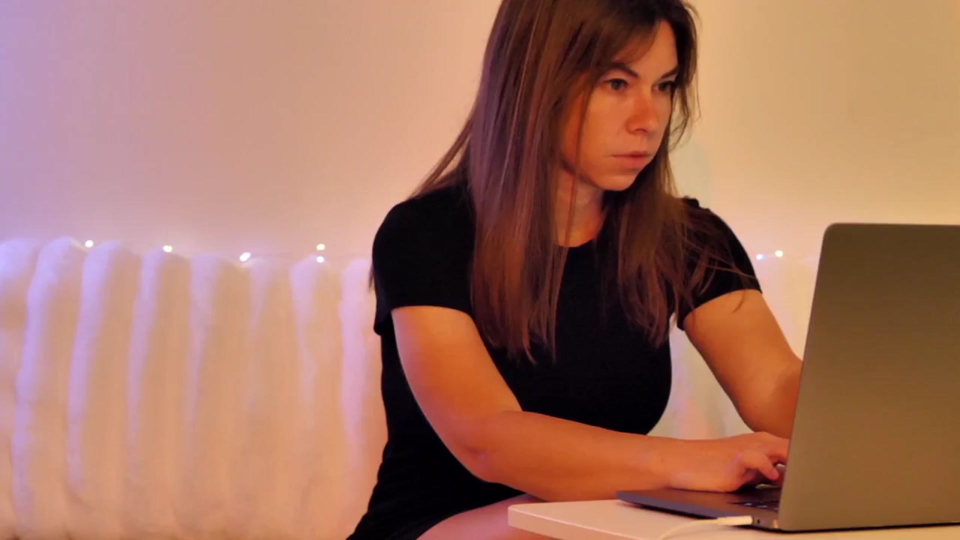Gallery image thumbnail from KATEELIFE's myfreecams stream on, 02/22/2026, 07:00 image 11 of 20