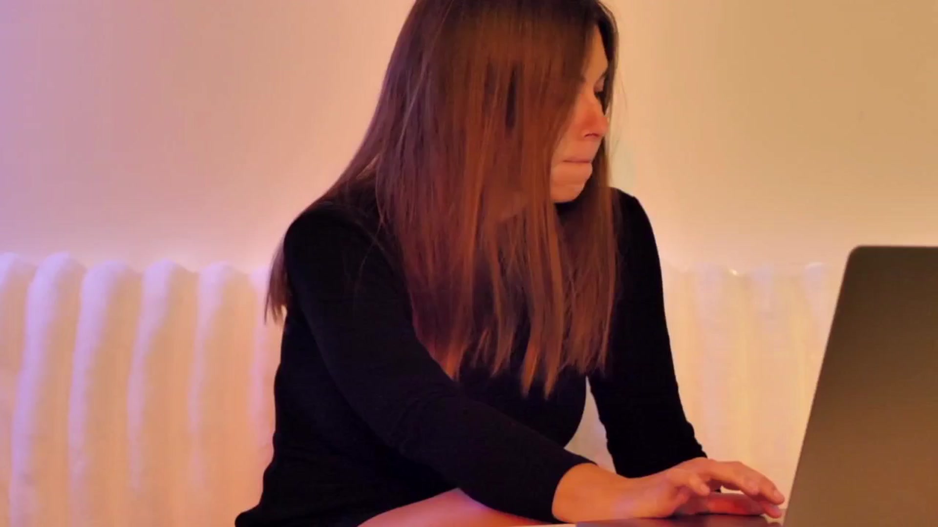 Gallery image thumbnail from KATEELIFE's myfreecams stream on, 02/24/2026, 04:33 image 2 of 20
